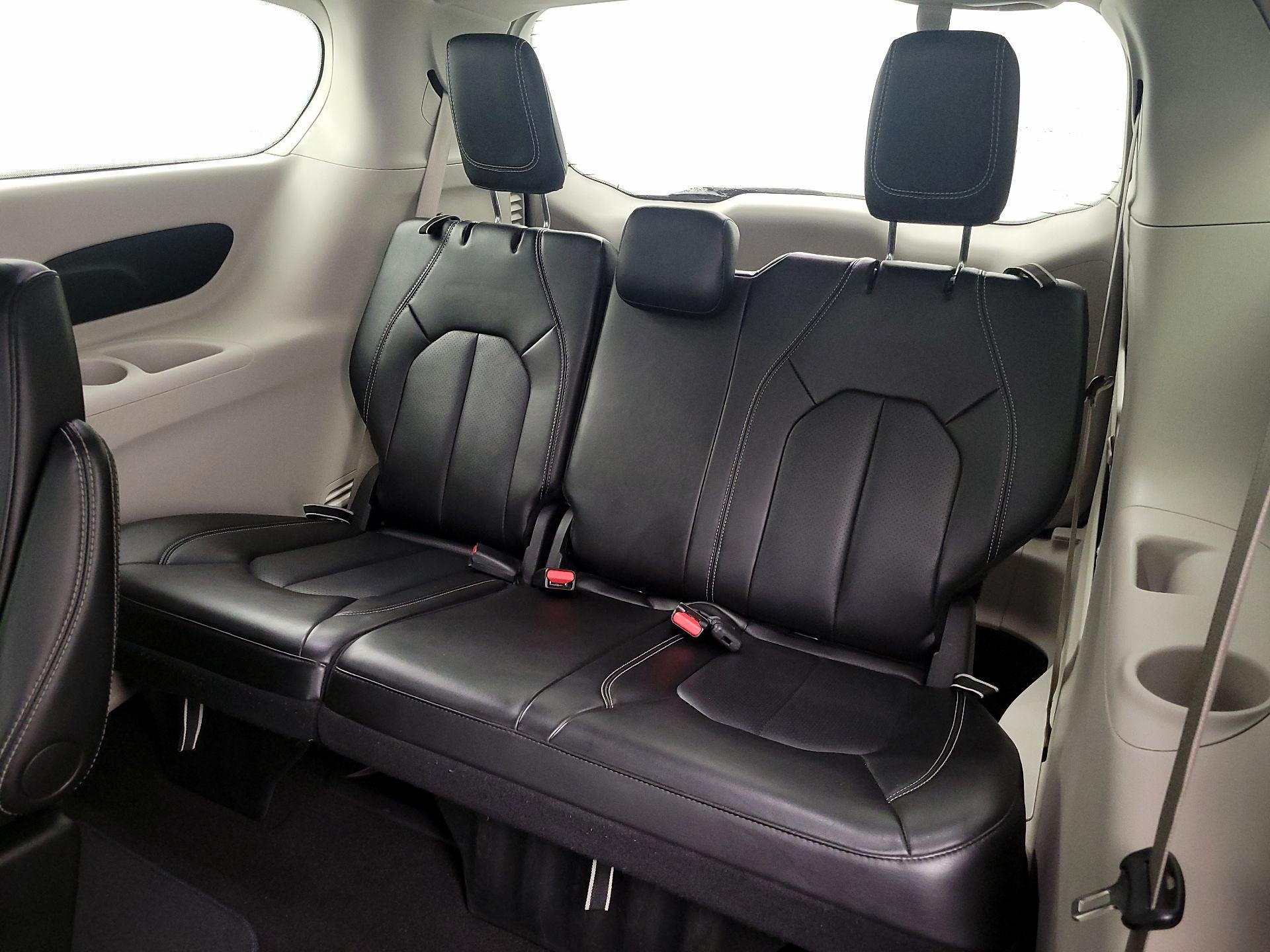 Thumbnail: 2024 Chrysler Pacifica - 20