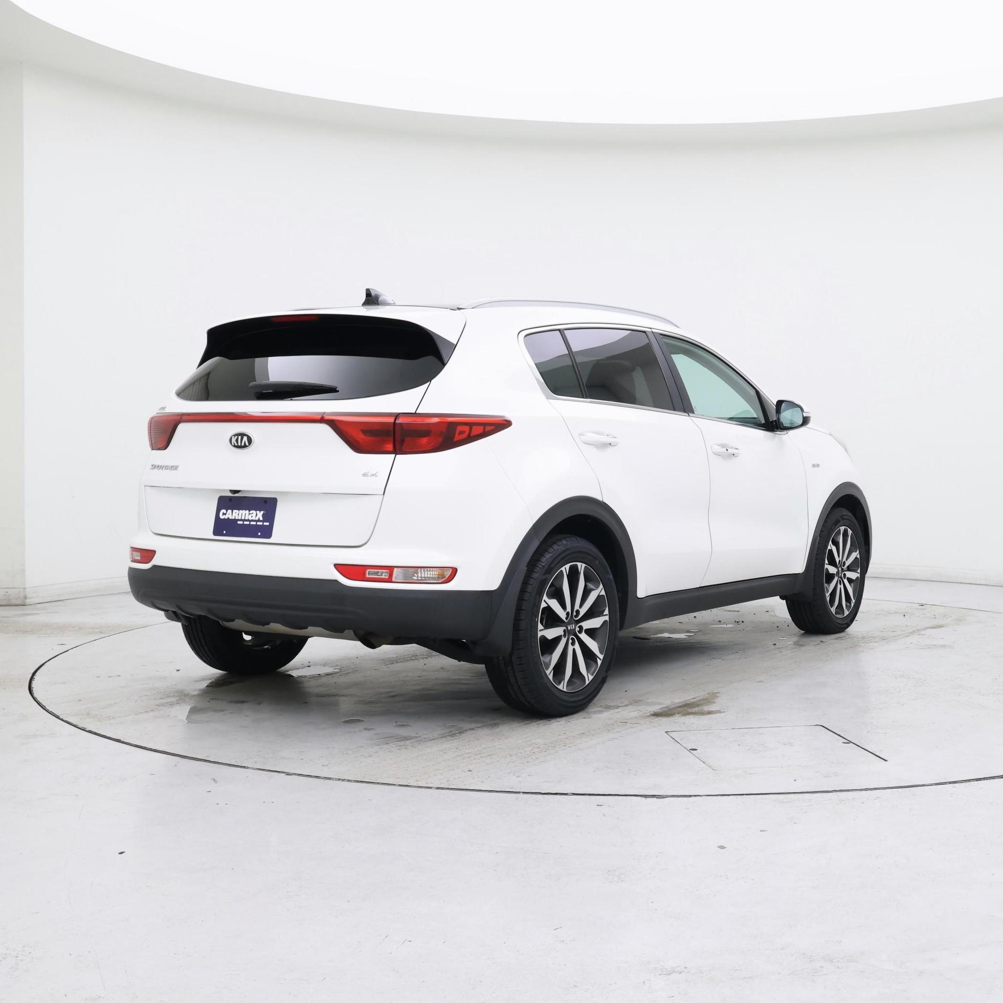 Thumbnail: 2017 Kia Sportage - 8