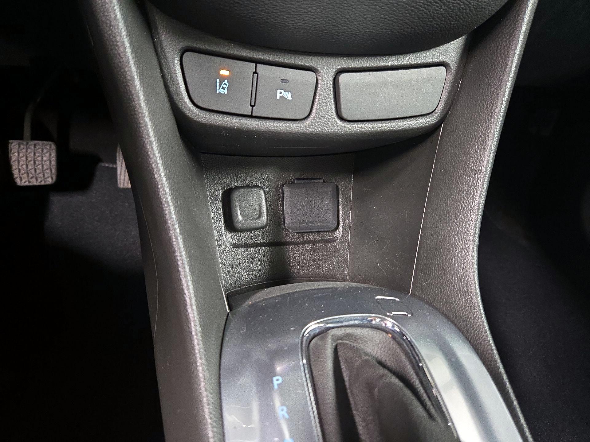 Thumbnail: 2015 Buick Encore - 19