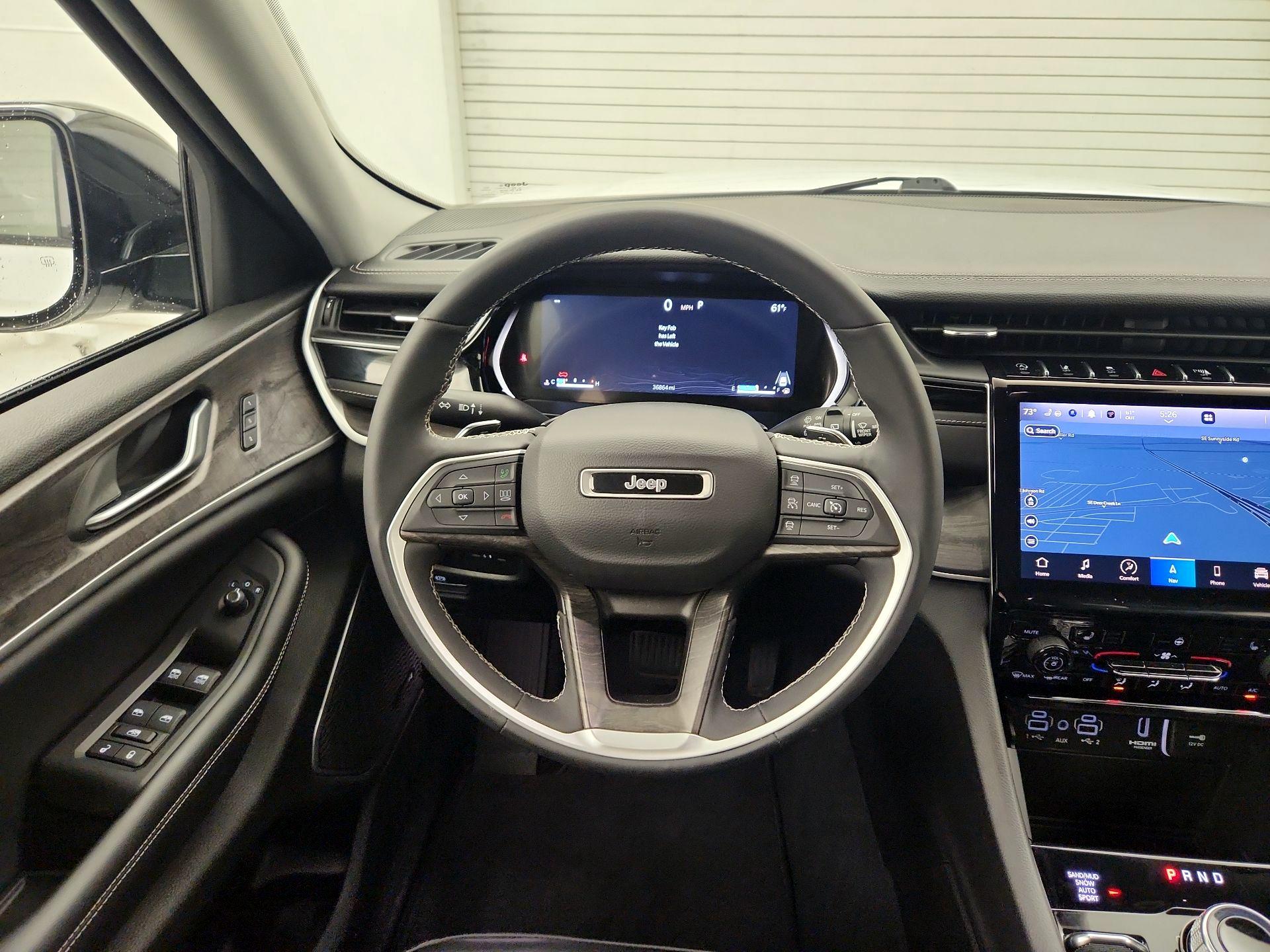 Thumbnail: 2023 Jeep Grand Cherokee - 10