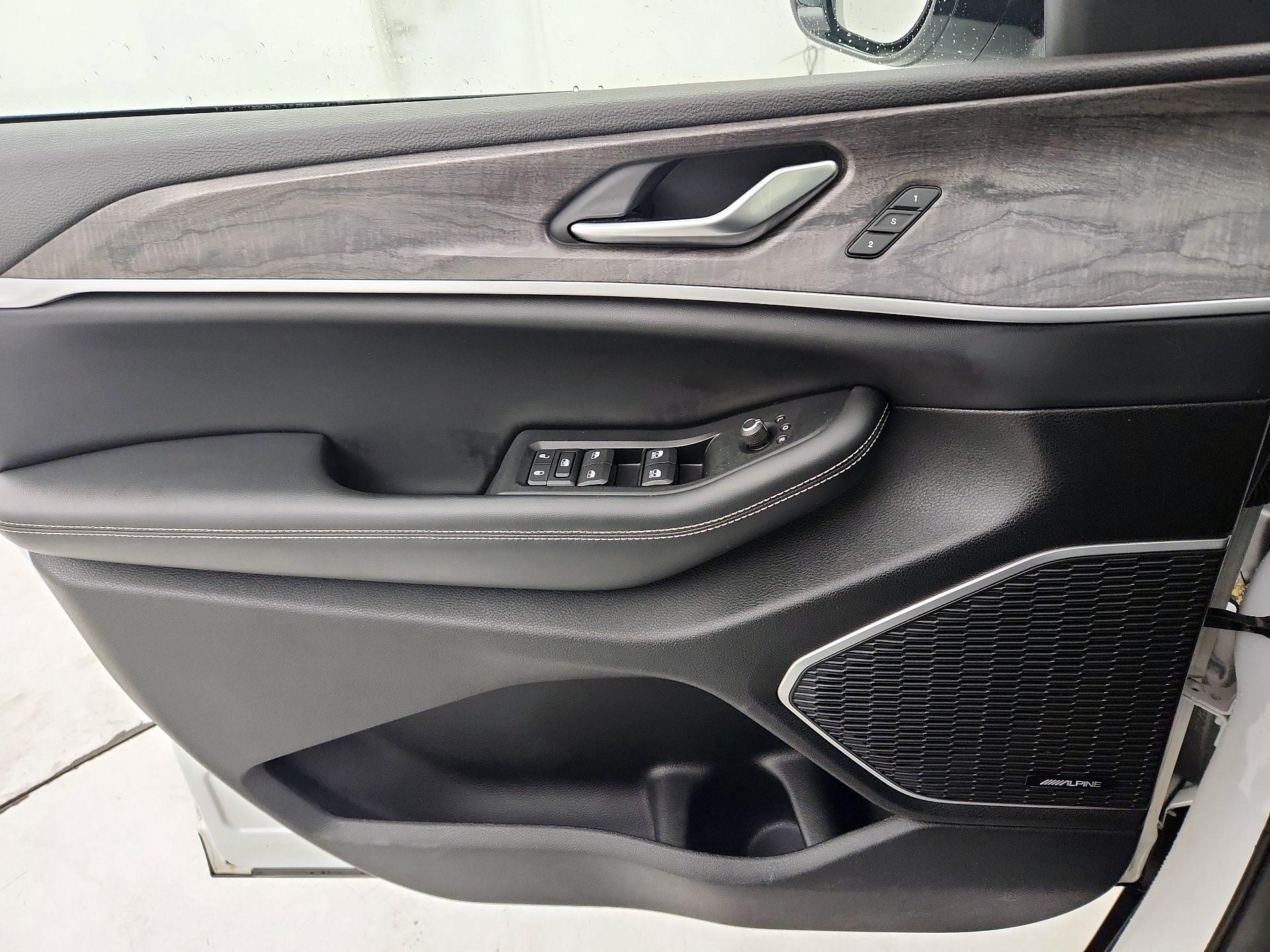 Thumbnail: 2023 Jeep Grand Cherokee - 12