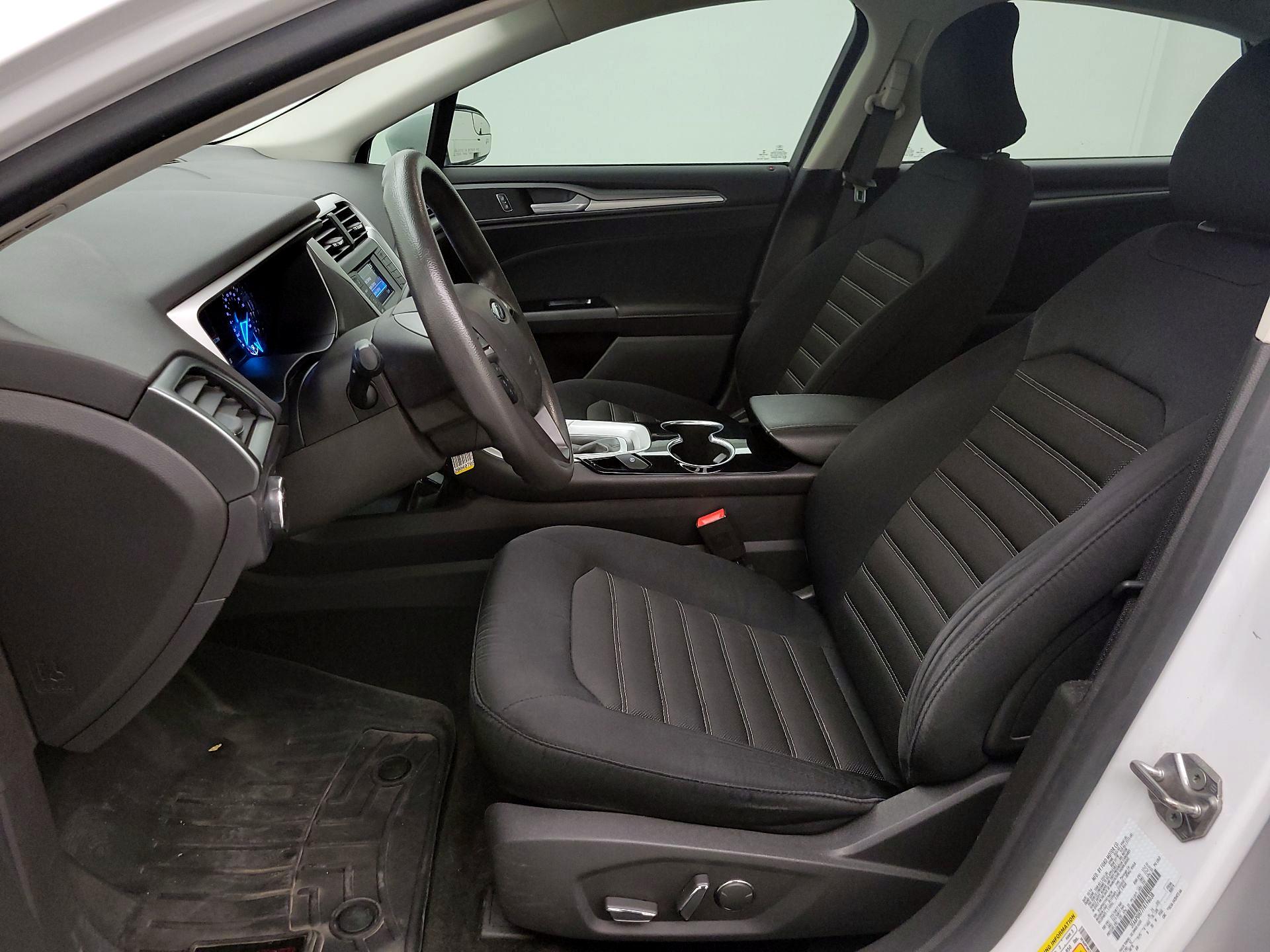 Thumbnail: 2015 Ford Fusion - 11