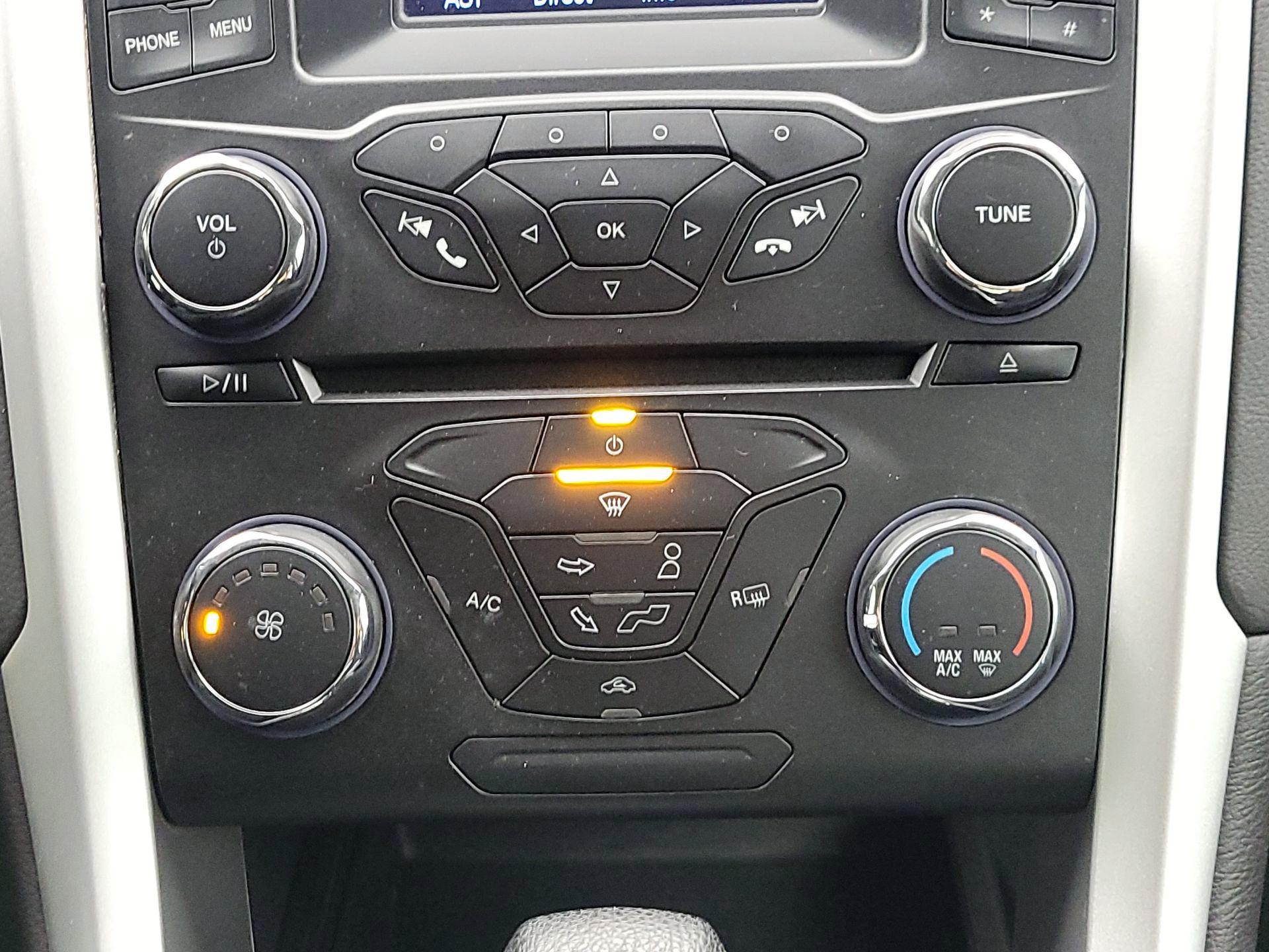 Thumbnail: 2015 Ford Fusion - 16