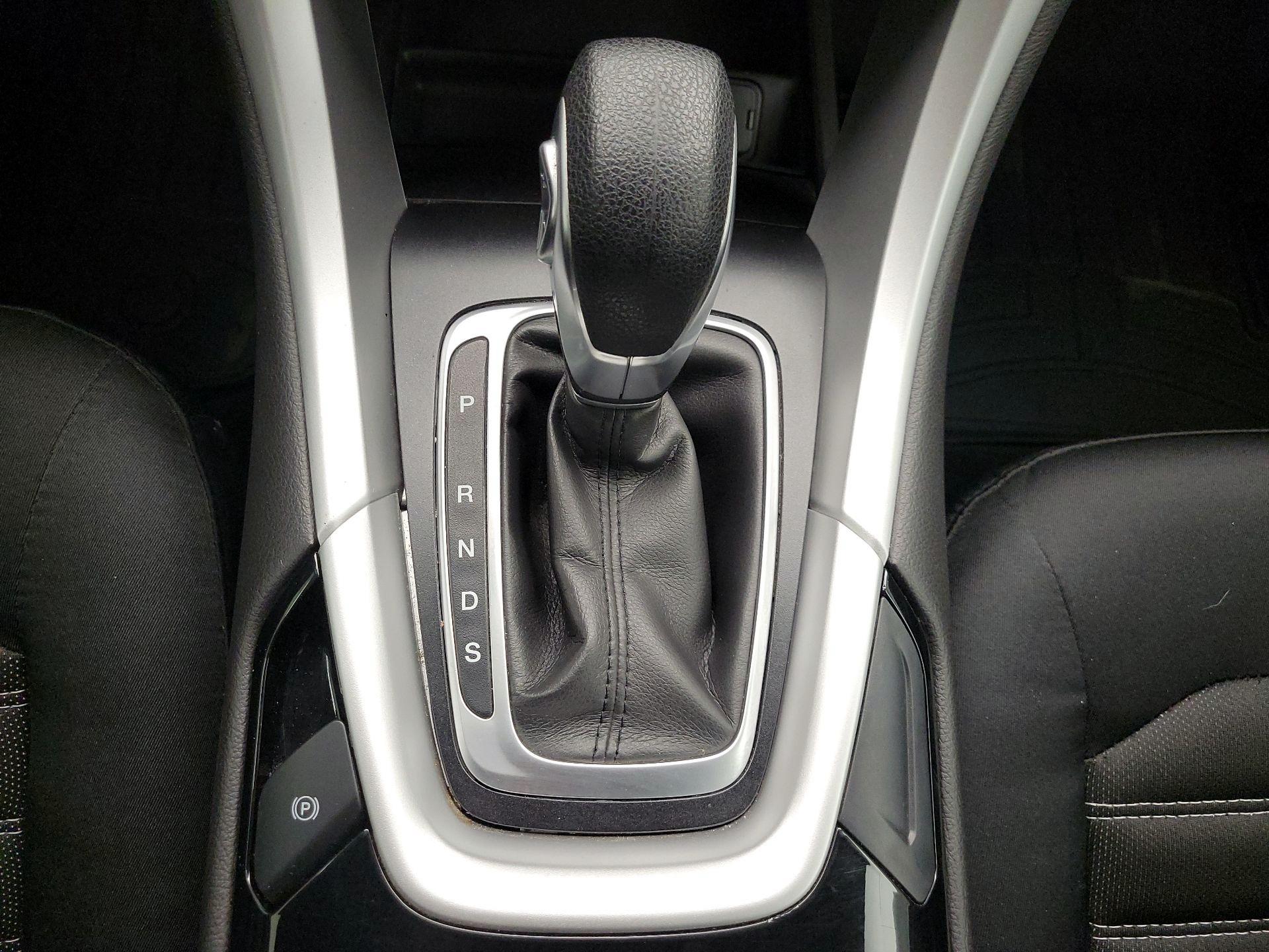 Thumbnail: 2015 Ford Fusion - 17