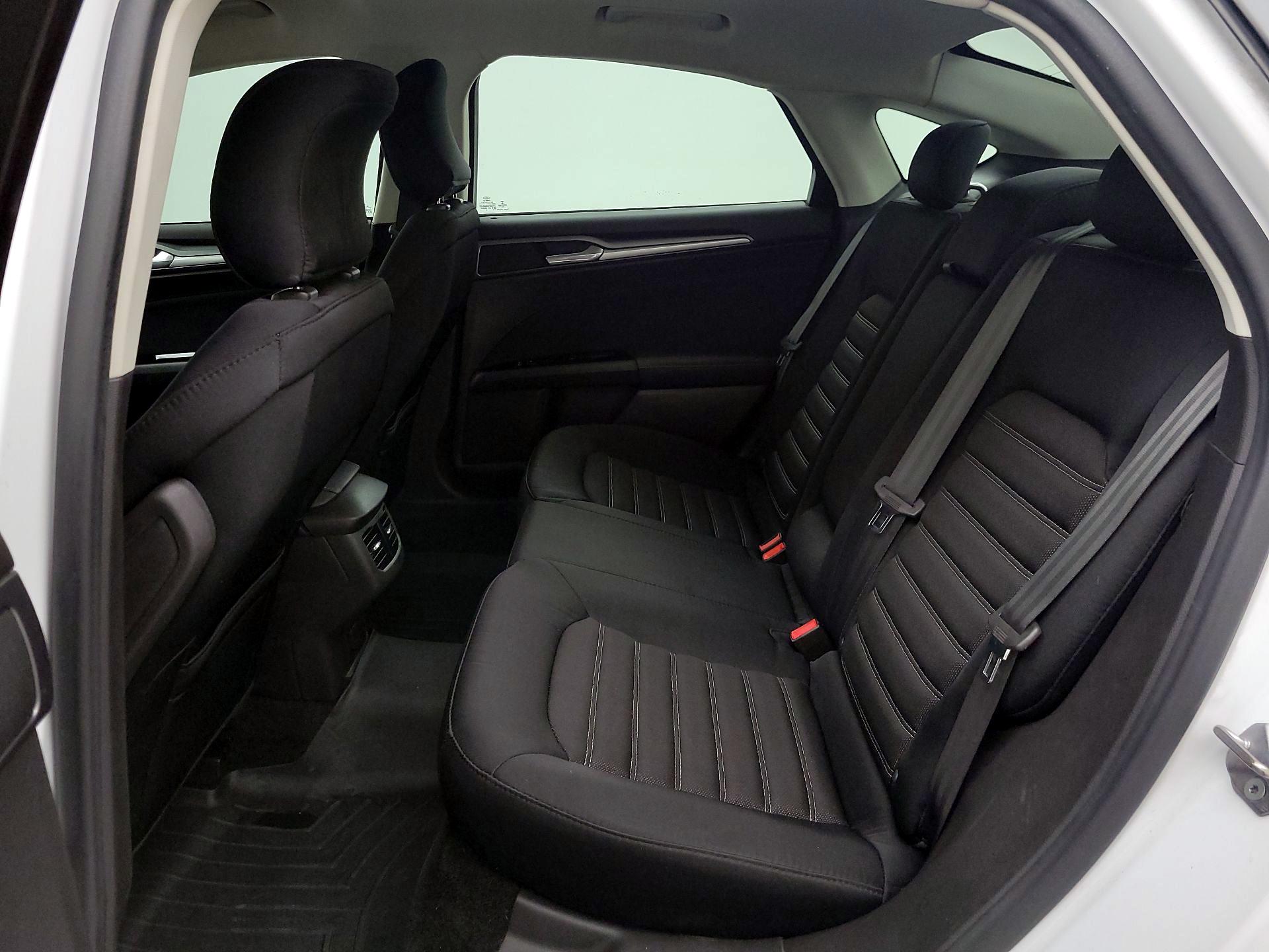 Thumbnail: 2015 Ford Fusion - 19