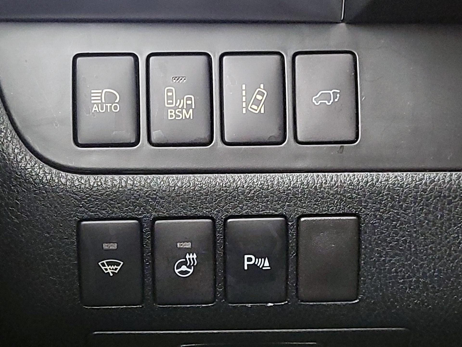 Thumbnail: 2014 Toyota Highlander - 13