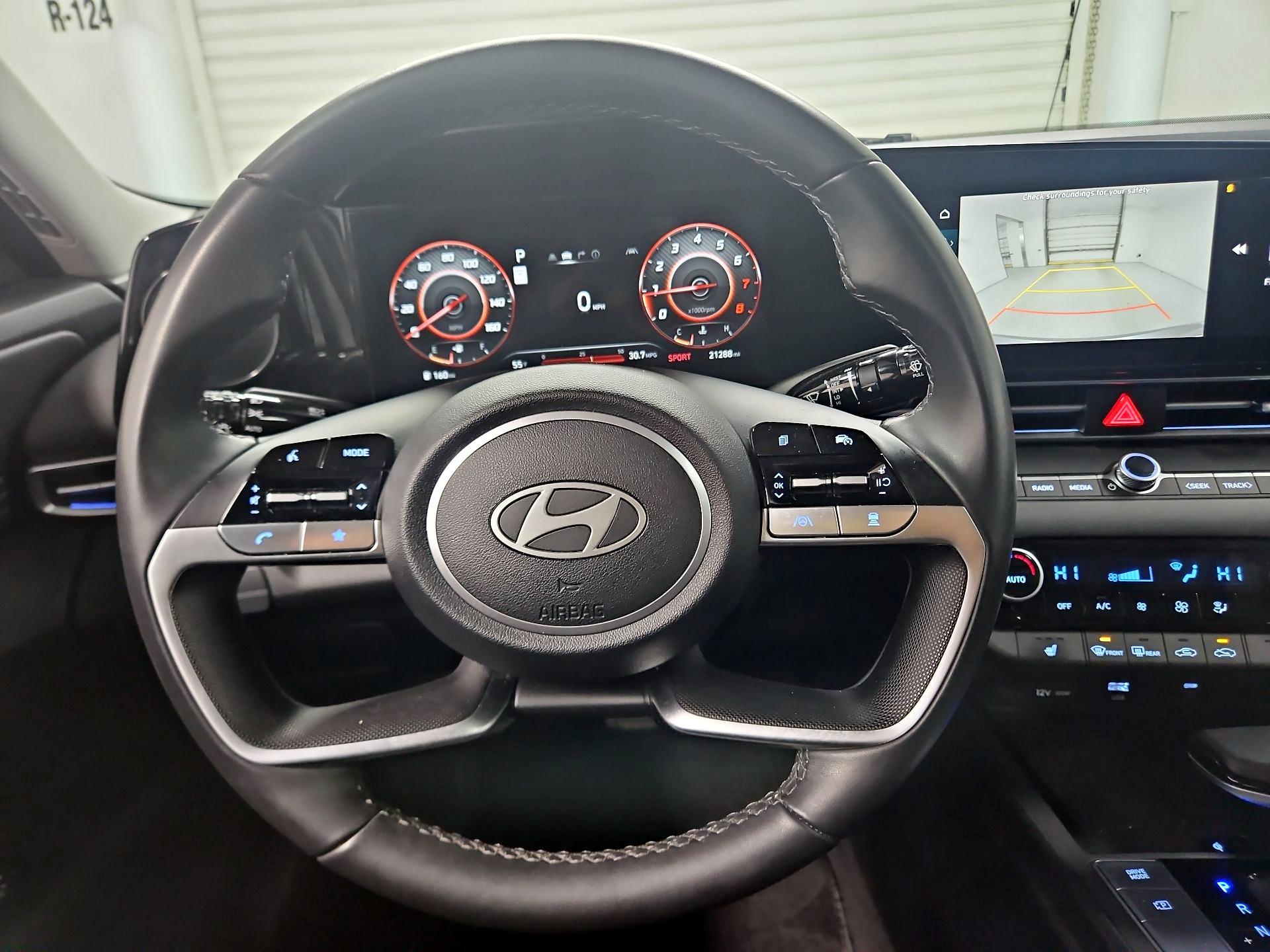 Thumbnail: 2024 Hyundai Elantra - 10