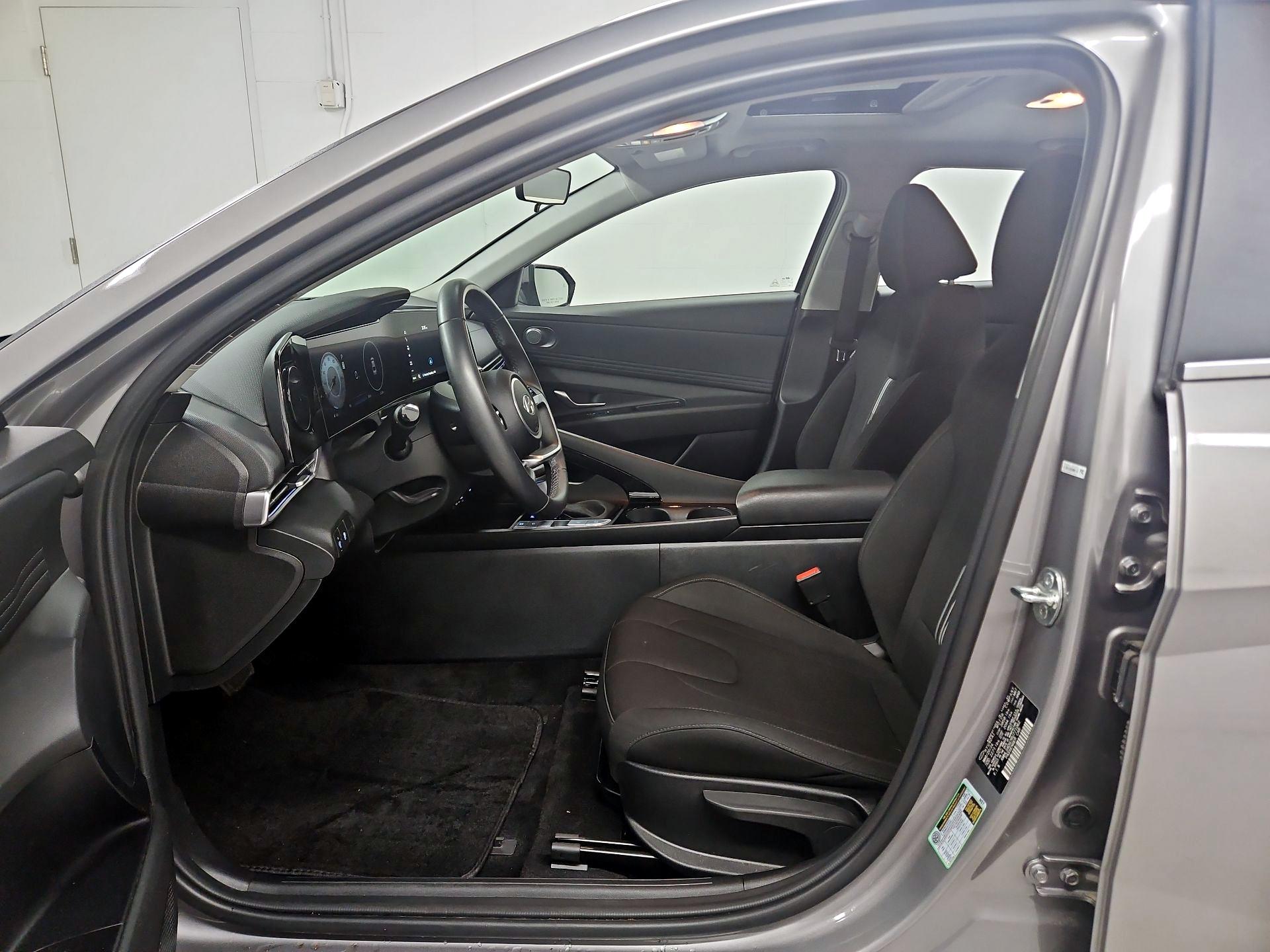 Thumbnail: 2024 Hyundai Elantra - 11