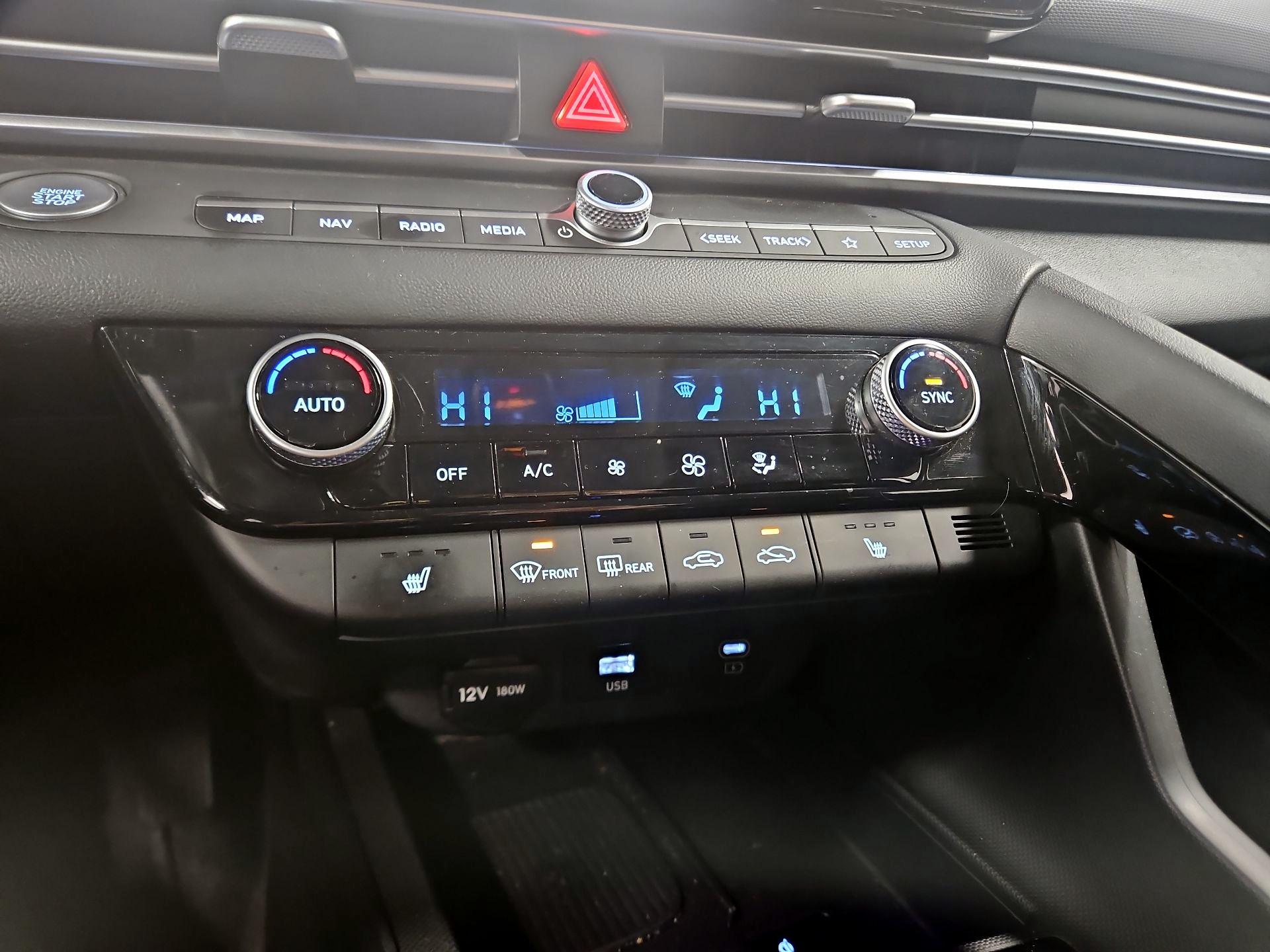 Thumbnail: 2024 Hyundai Elantra - 17