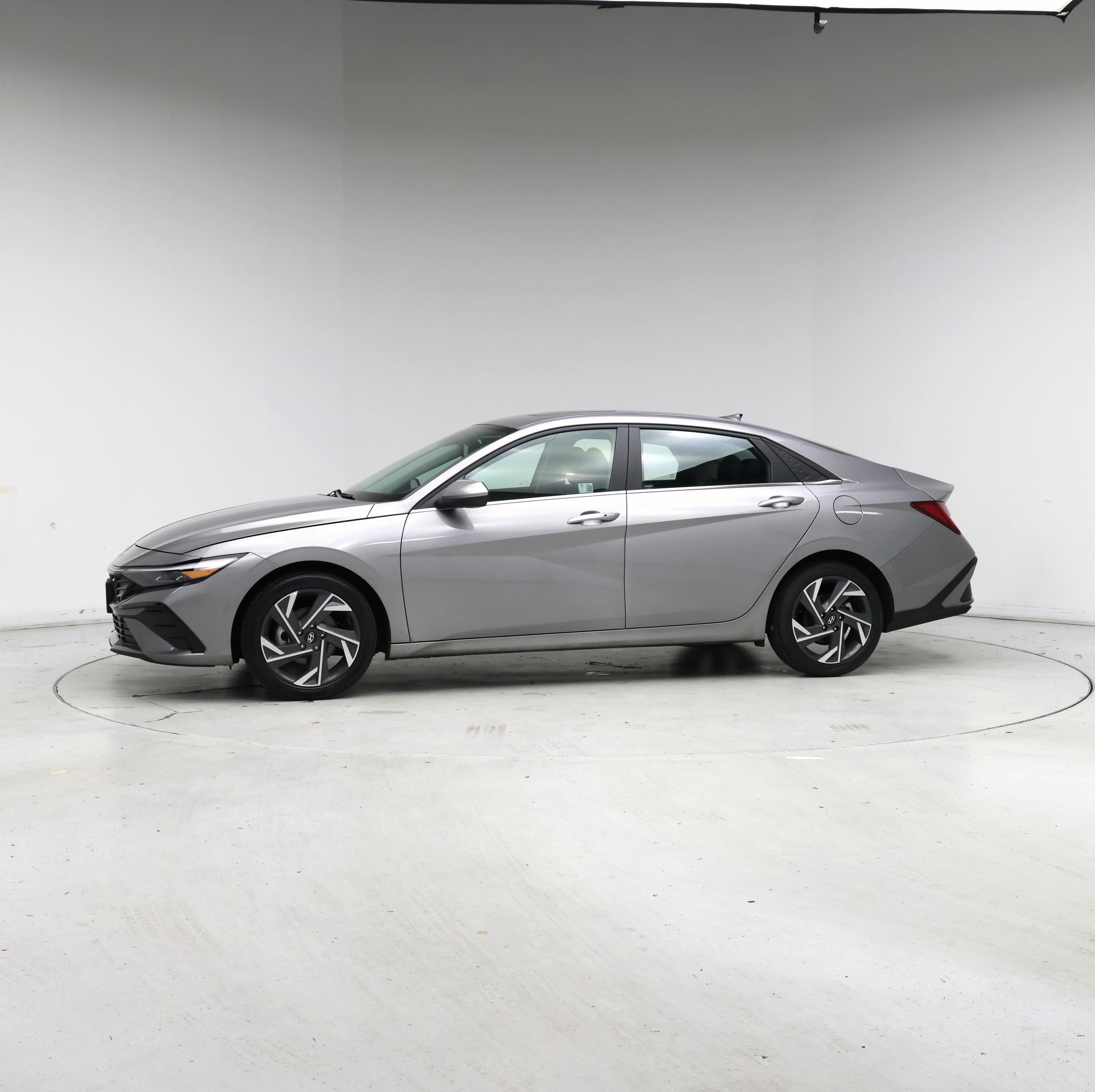 Thumbnail: 2024 Hyundai Elantra - 3