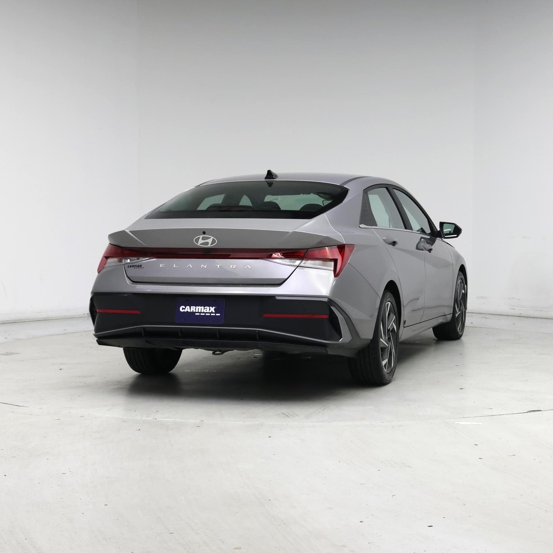 Thumbnail: 2024 Hyundai Elantra - 8