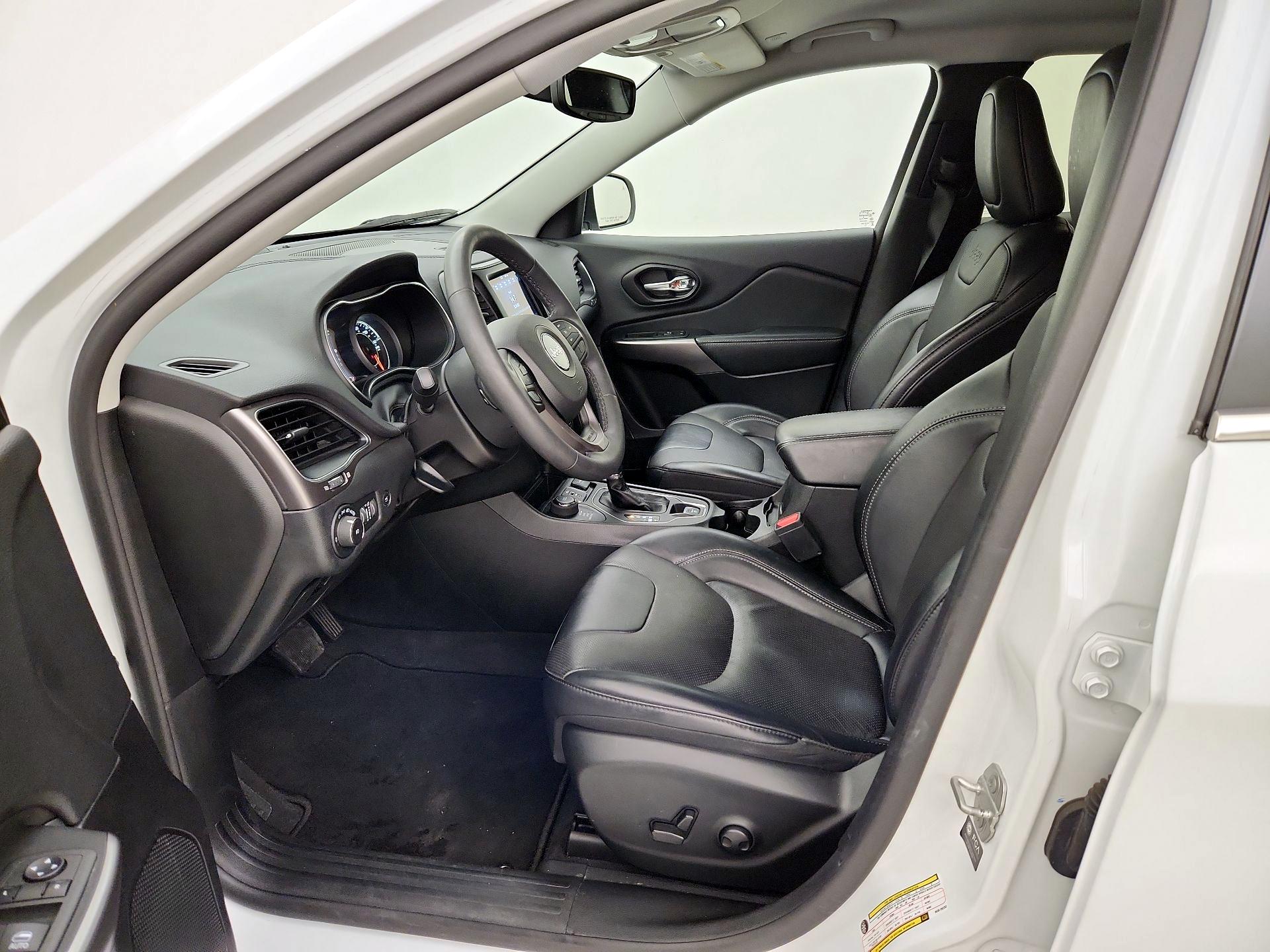 Thumbnail: 2022 Jeep Cherokee - 11