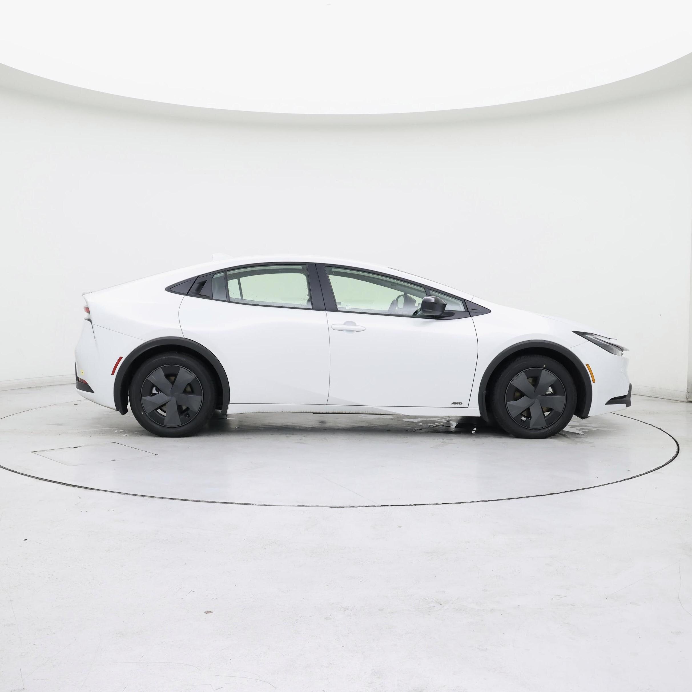 Thumbnail: 2024 Toyota Prius - 7