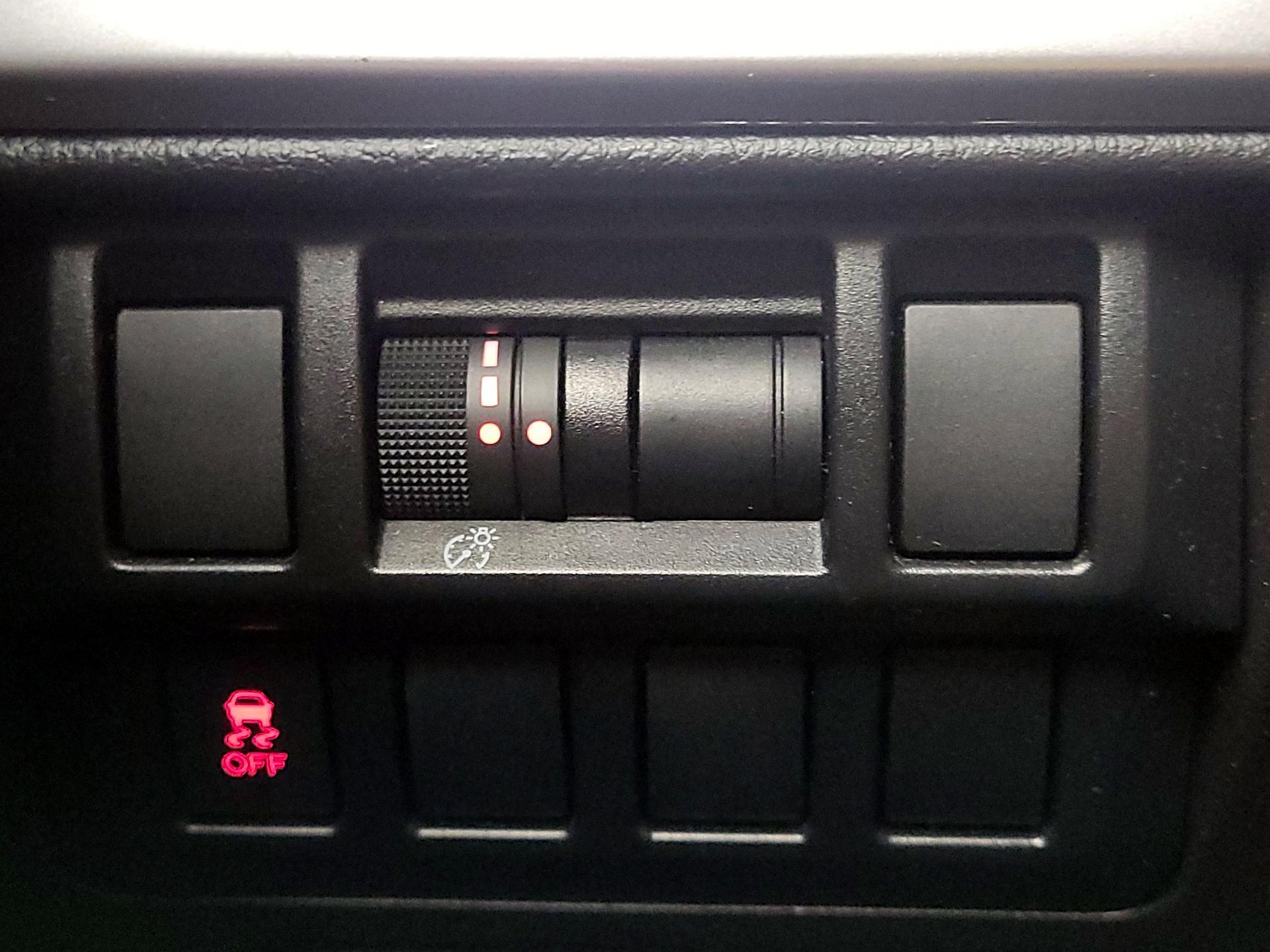 Thumbnail: 2015 Subaru Outback - 13