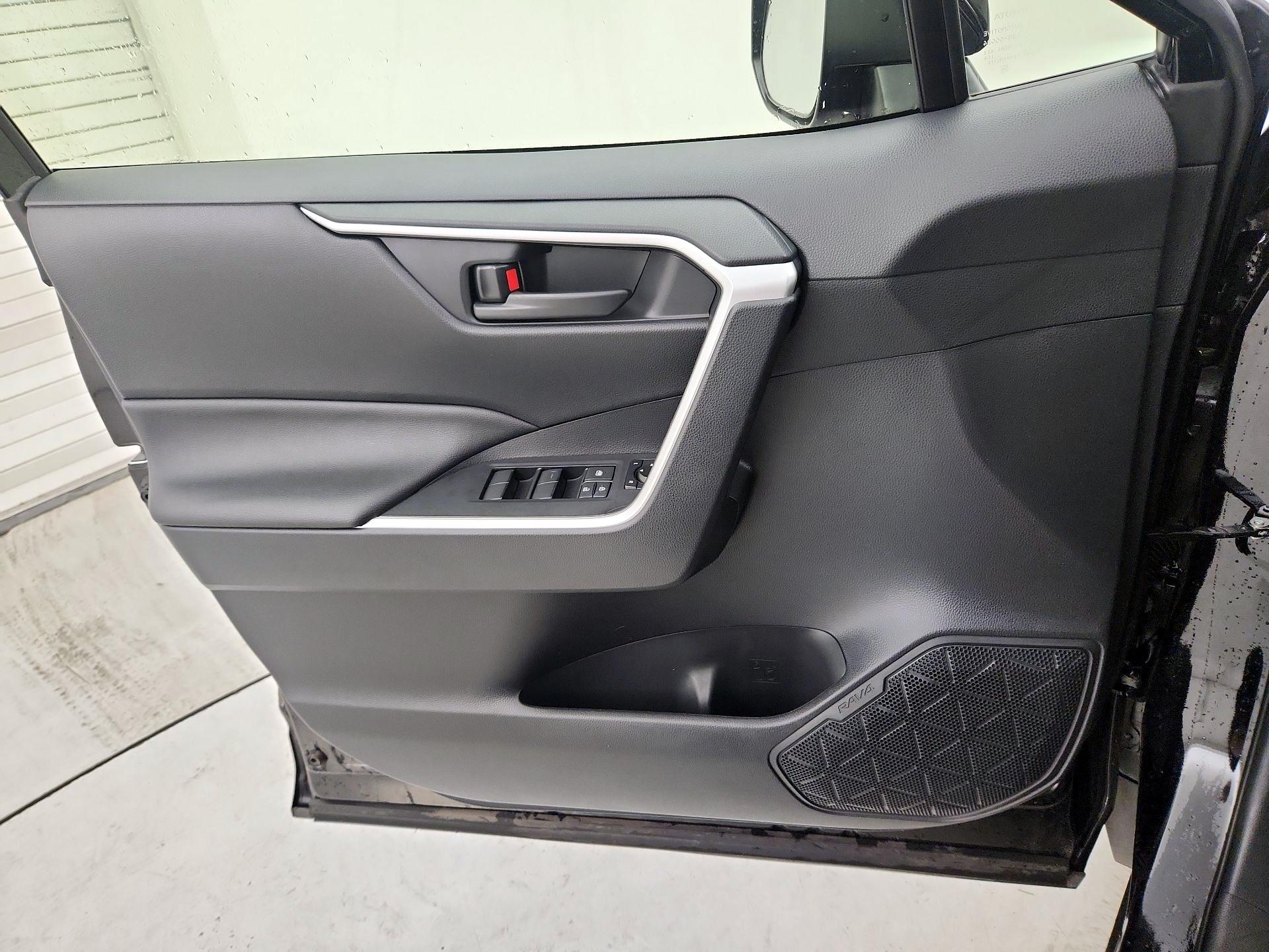 Thumbnail: 2024 Toyota RAV4 - 12