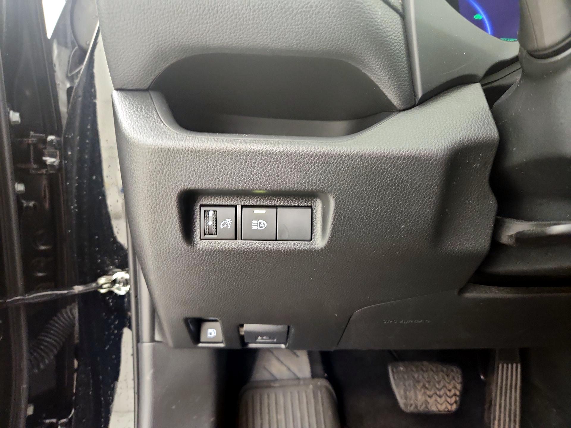 Thumbnail: 2024 Toyota RAV4 - 13