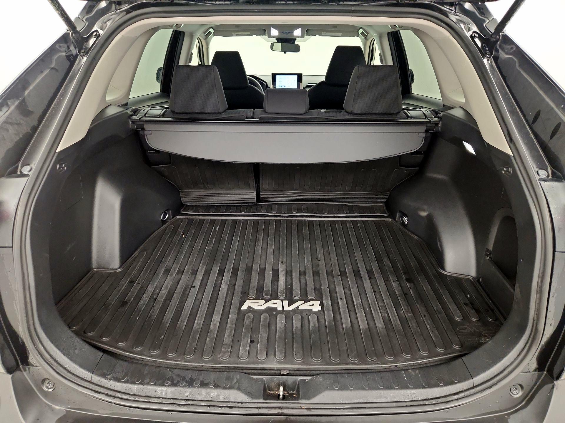 Thumbnail: 2024 Toyota RAV4 - 20