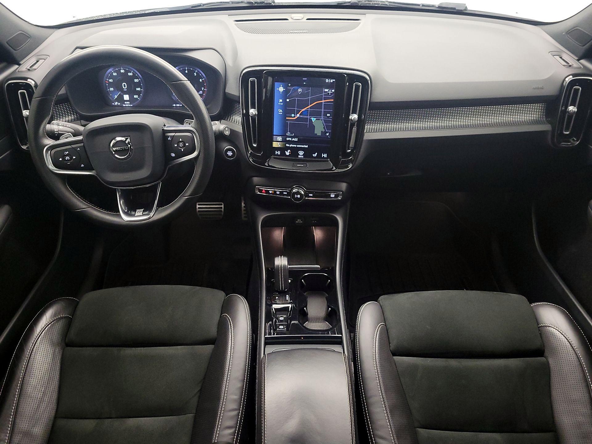 Thumbnail: 2020 Volvo XC40 - 9