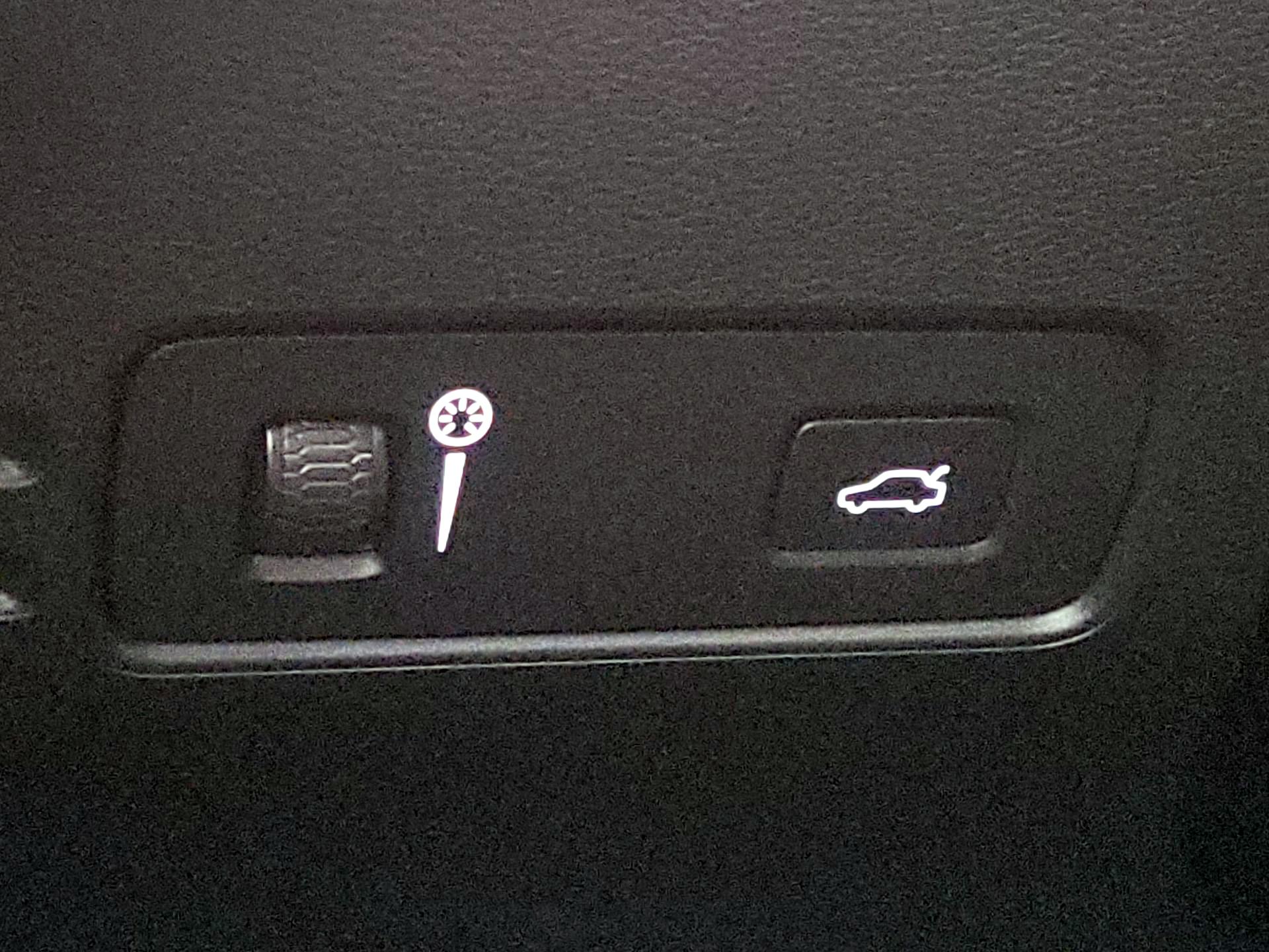 Thumbnail: 2020 Volvo XC40 - 13