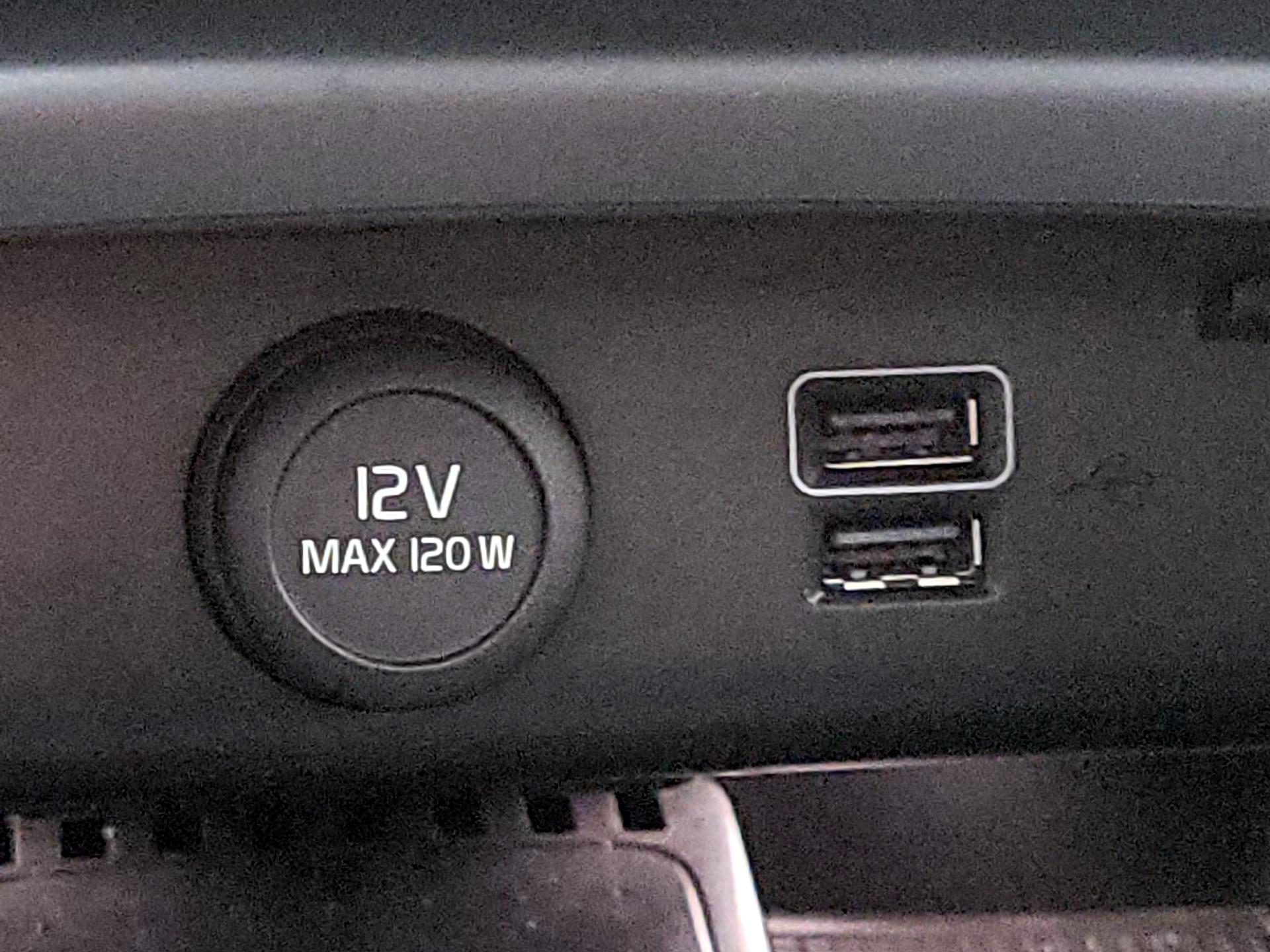 Thumbnail: 2020 Volvo XC40 - 19