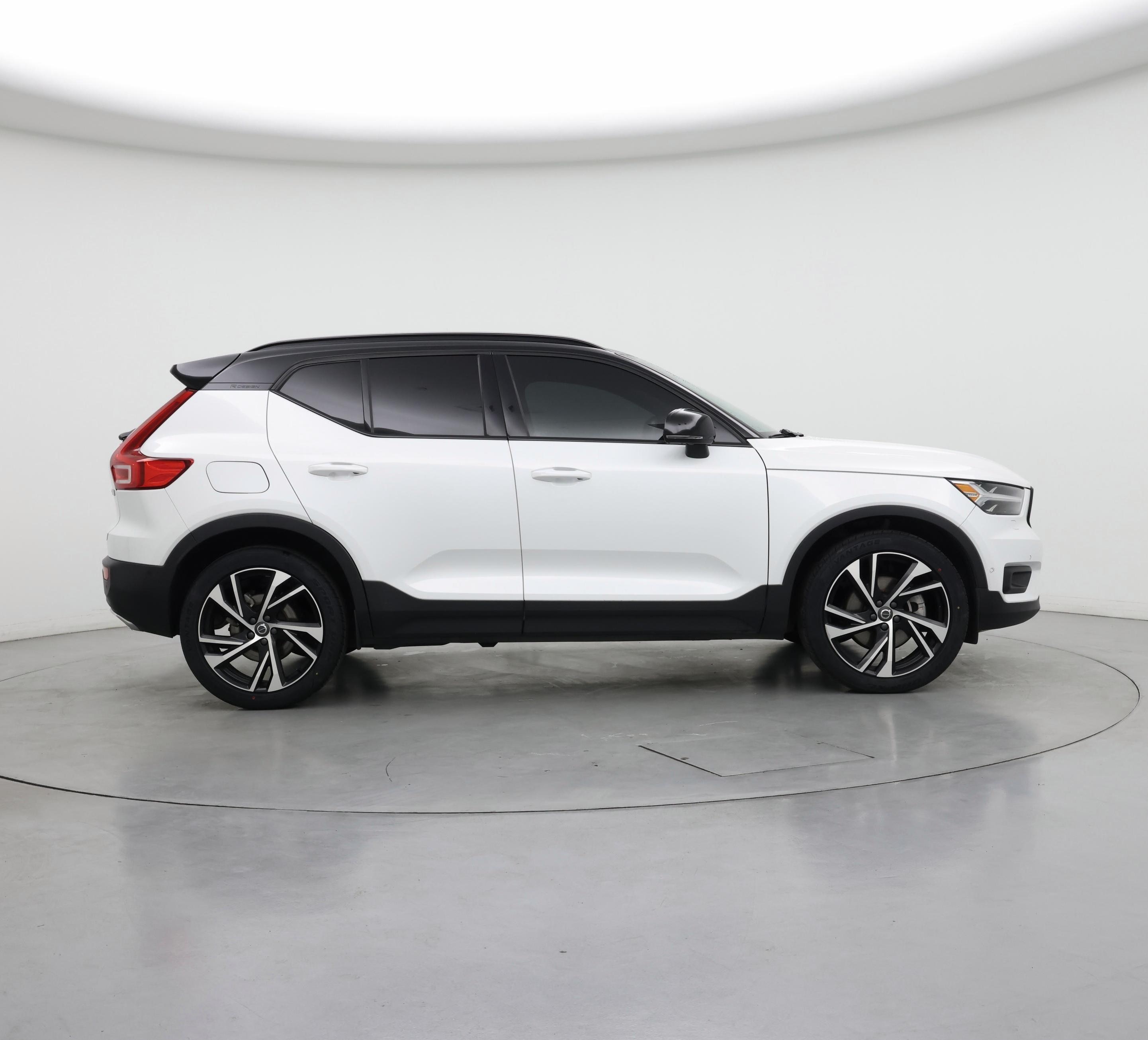 Thumbnail: 2020 Volvo XC40 - 7