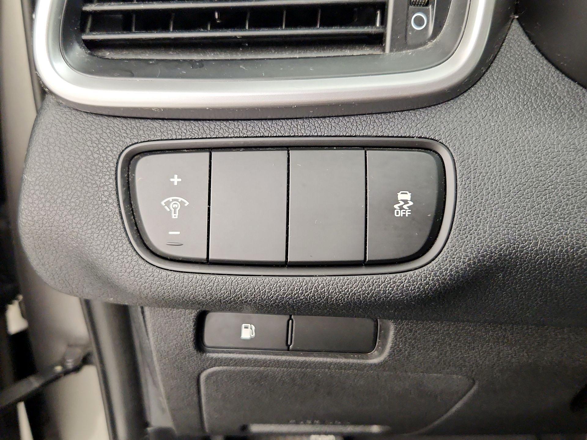 Thumbnail: 2017 Kia Sorento - 13