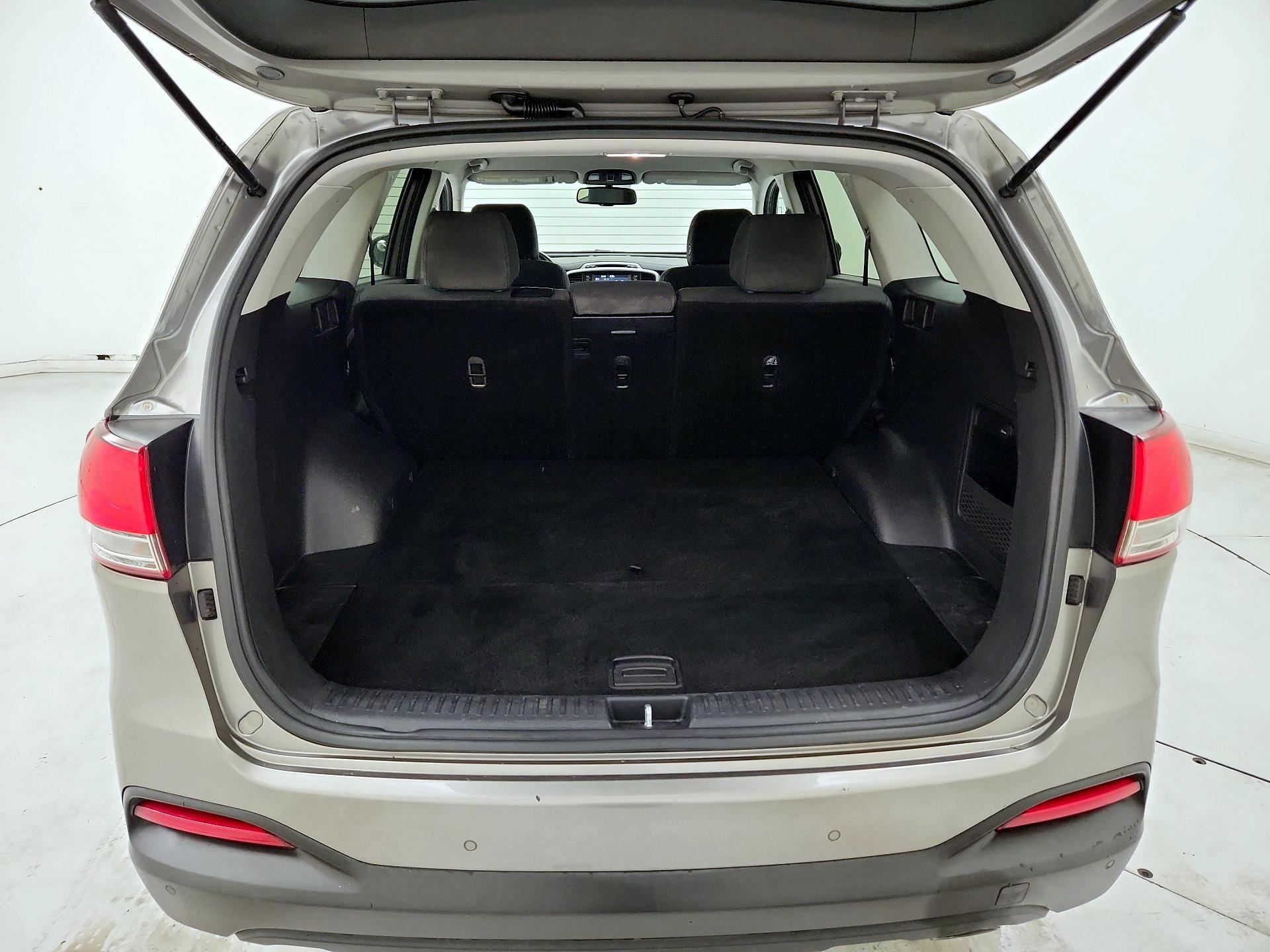 Thumbnail: 2017 Kia Sorento - 20