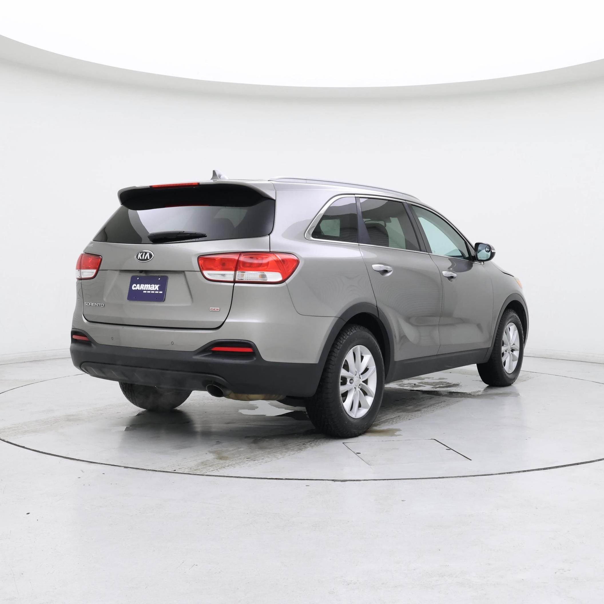 Thumbnail: 2017 Kia Sorento - 8