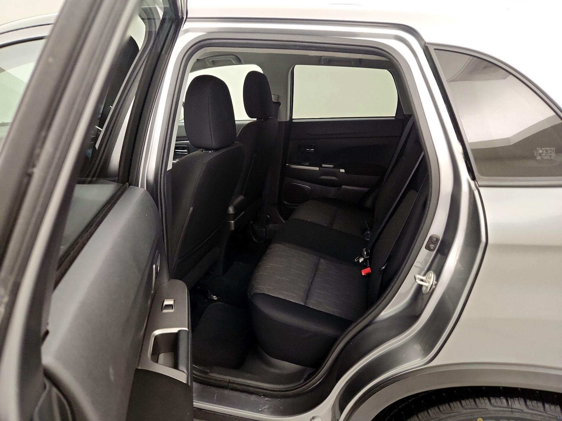 Thumbnail: 2020 Mitsubishi Outlander Sport - 19