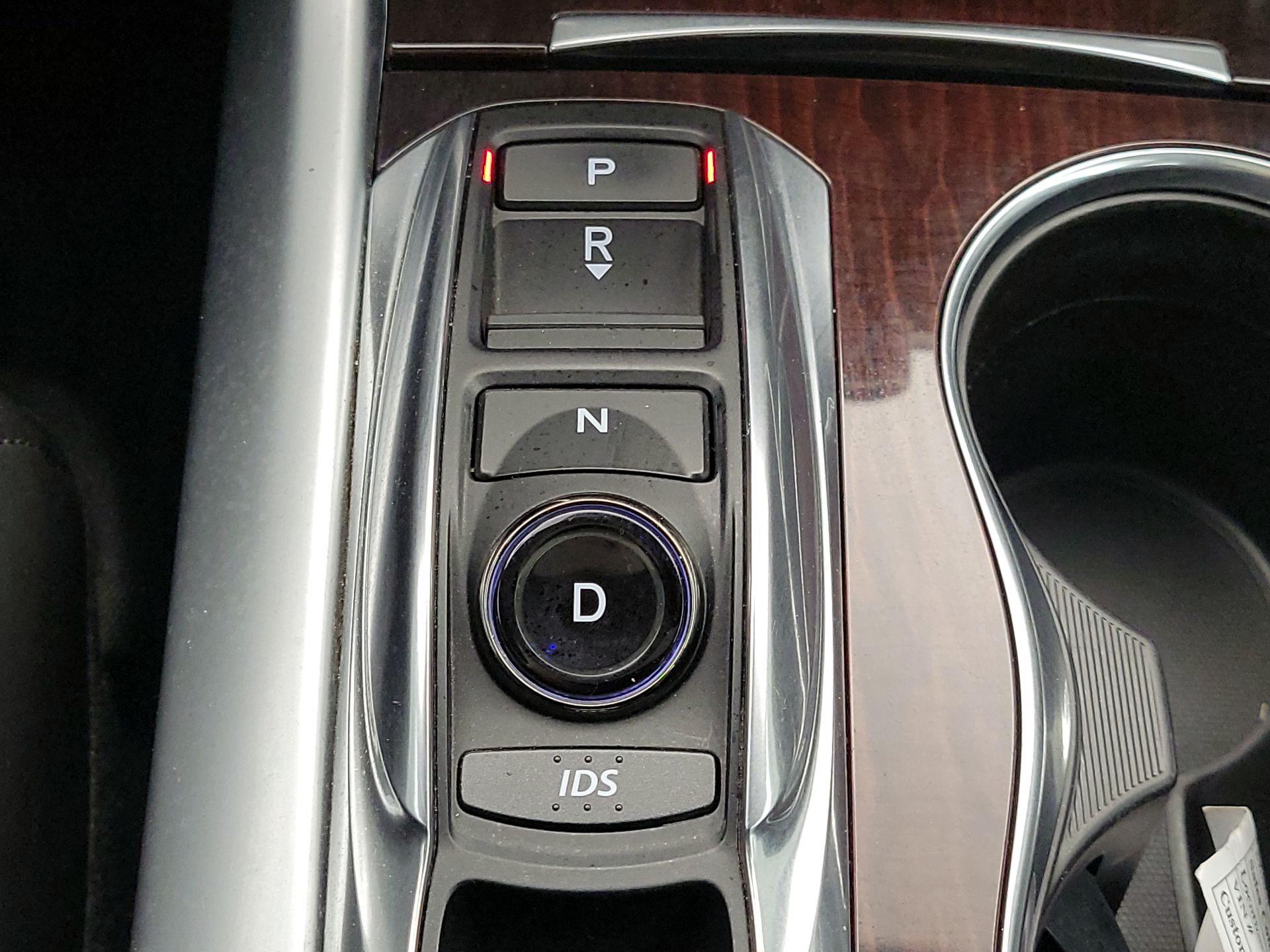 Thumbnail: 2016 Acura TLX - 18