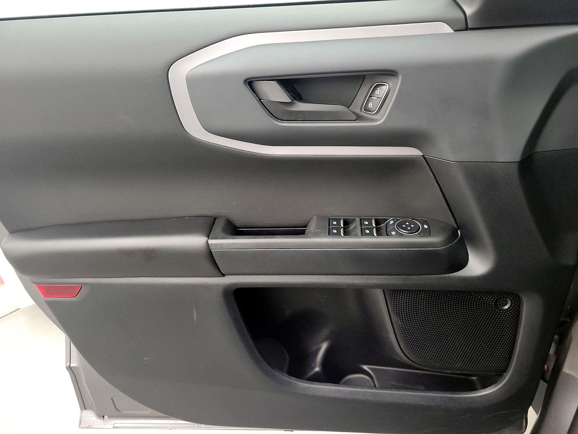 Thumbnail: 2023 Ford Bronco Sport - 12