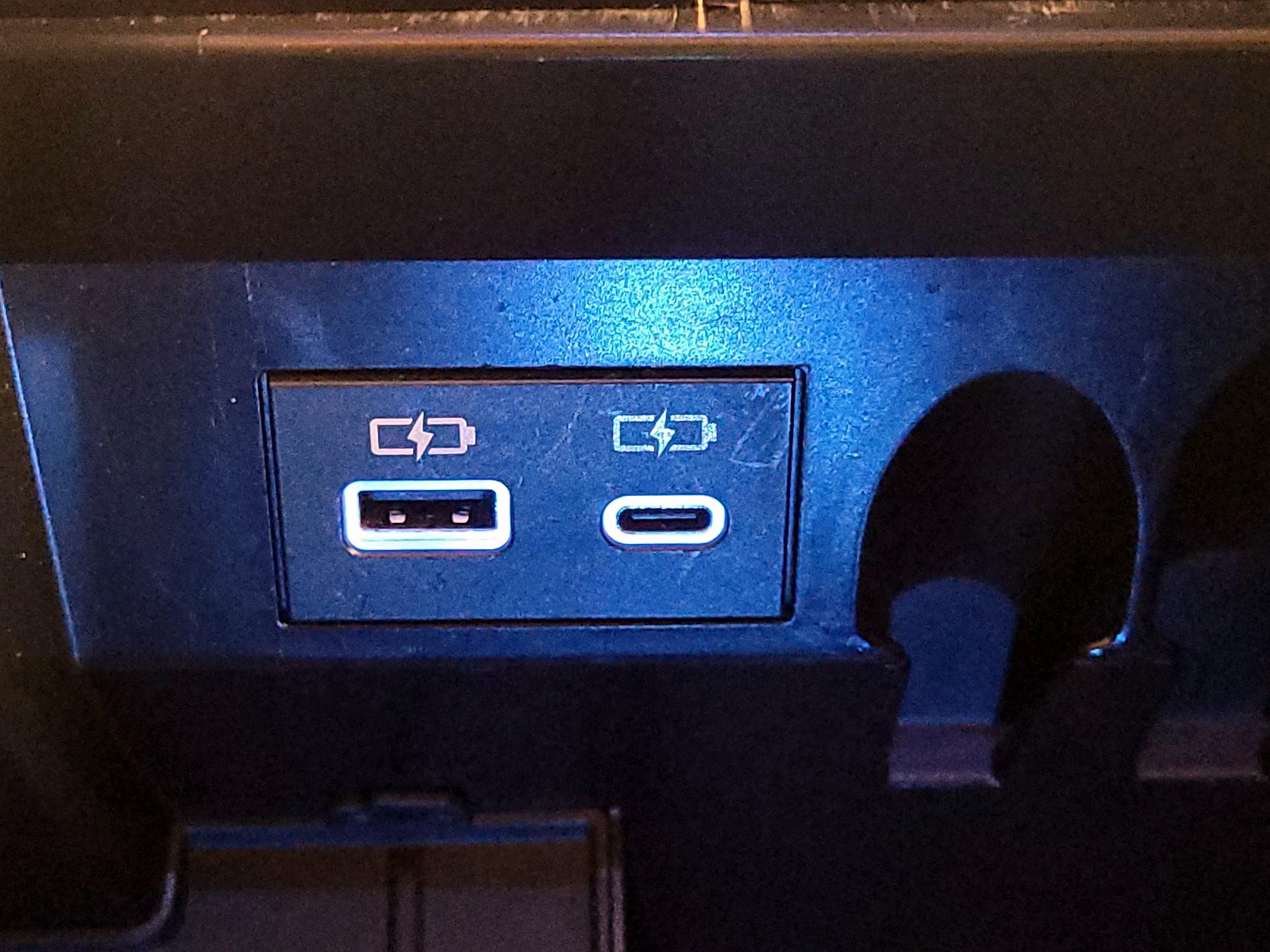 Thumbnail: 2022 Toyota Tundra - 19