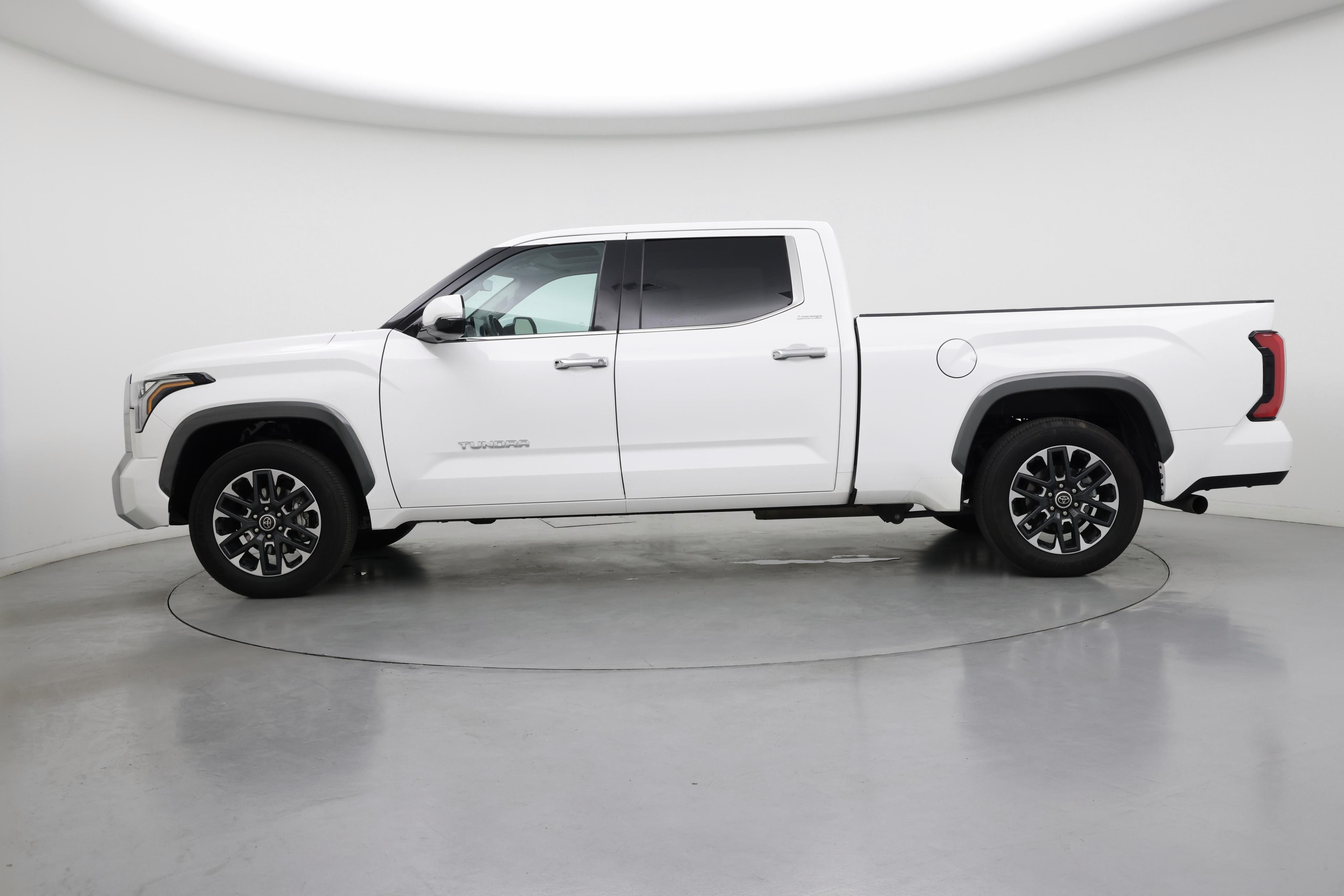 Thumbnail: 2022 Toyota Tundra - 3