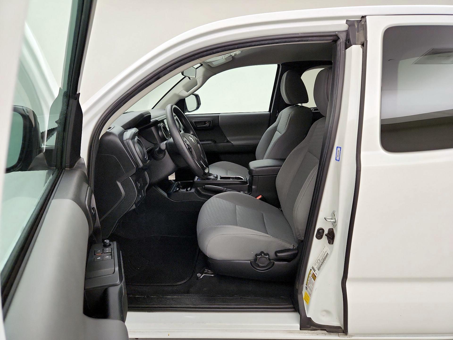 Thumbnail: 2022 Toyota Tacoma - 11