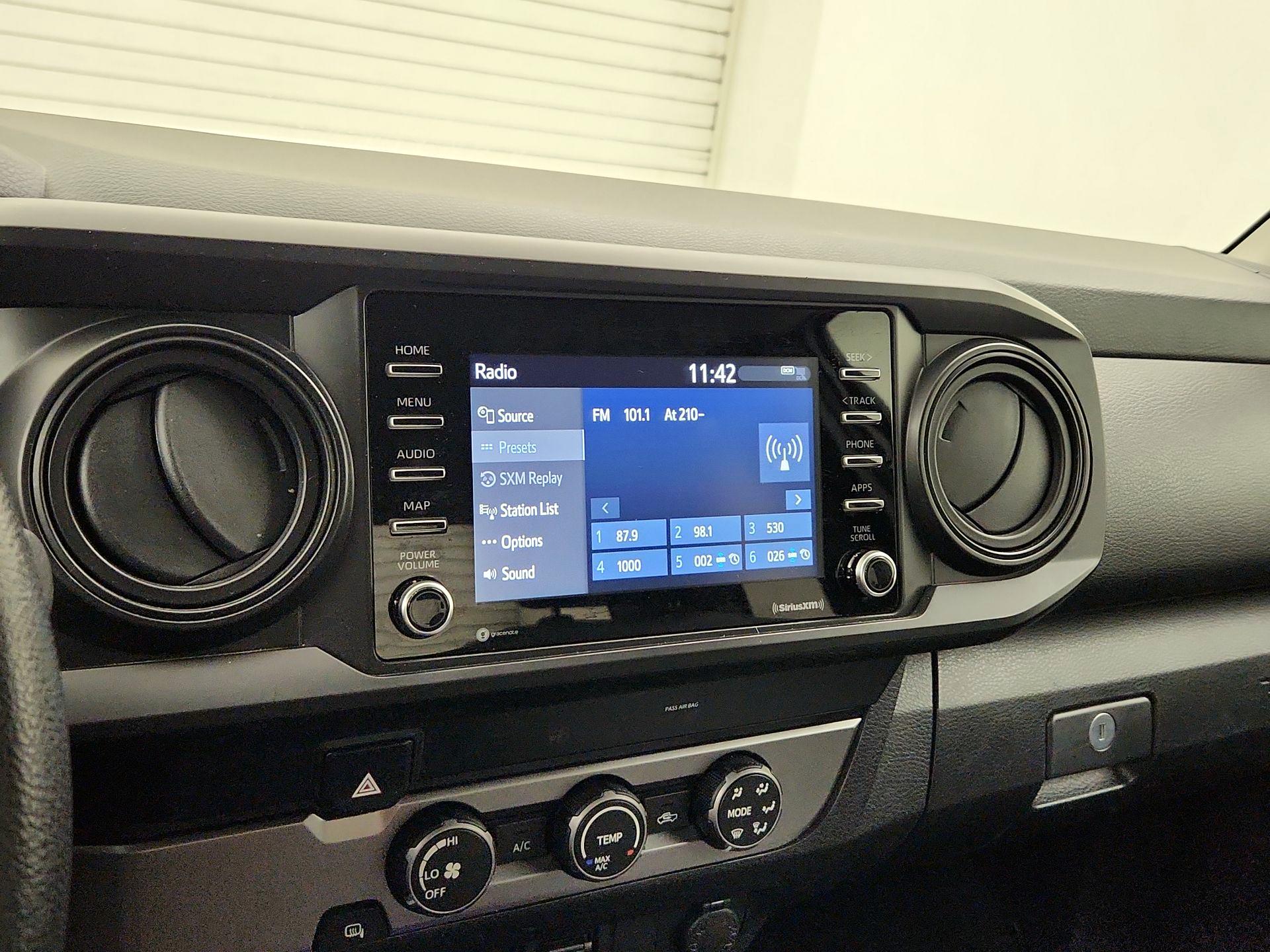 Thumbnail: 2022 Toyota Tacoma - 15