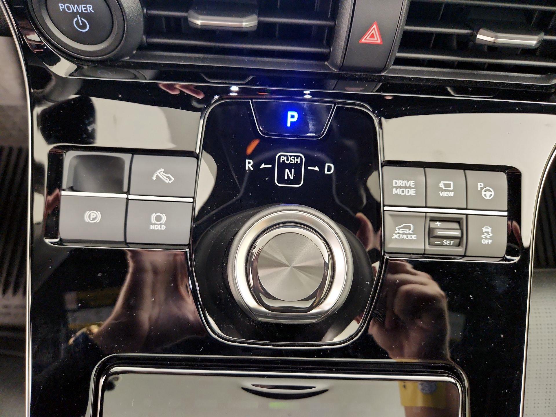 Thumbnail: 2025 Subaru Solterra - 18