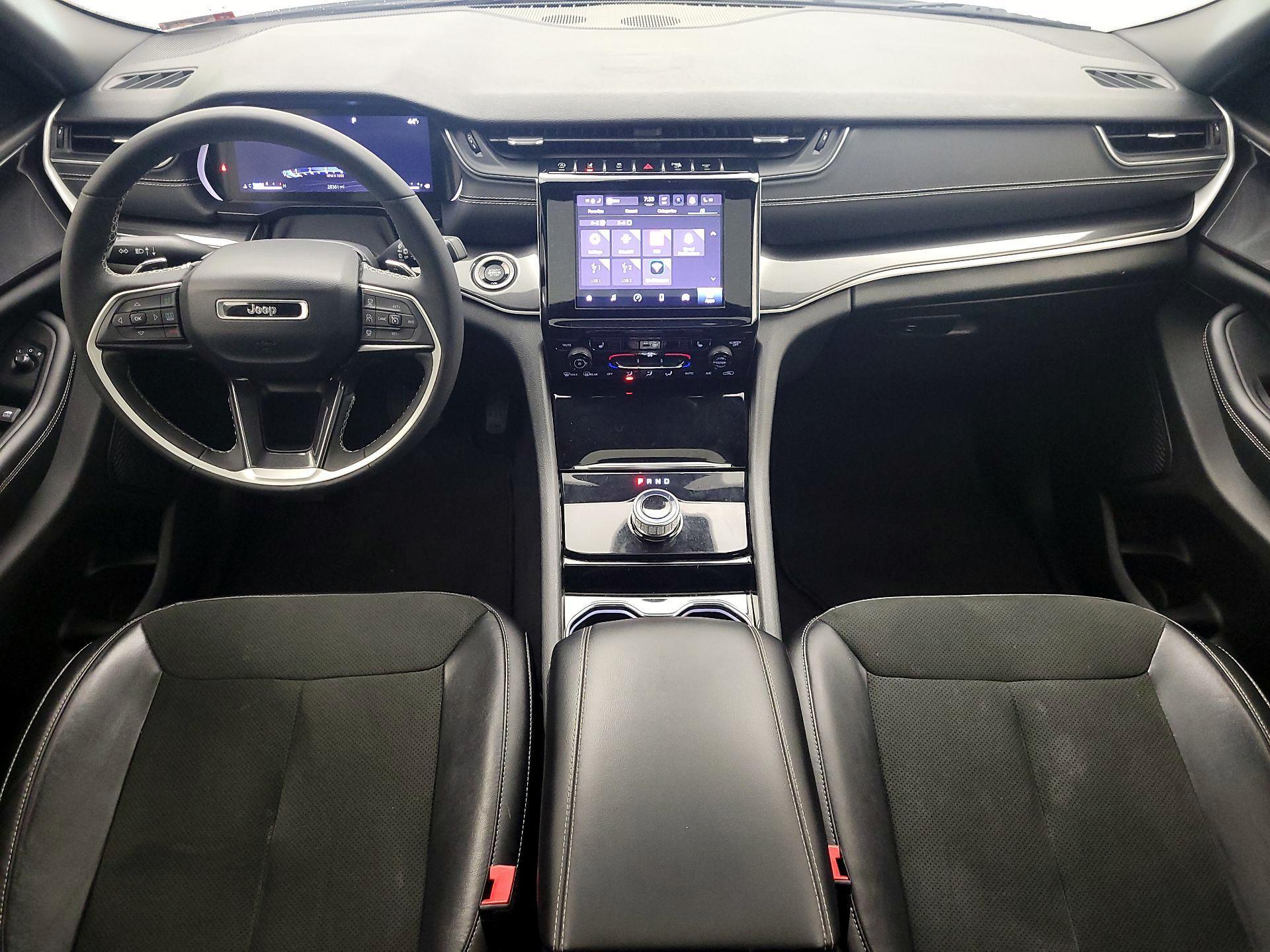 Thumbnail: 2023 Jeep Grand Cherokee L - 9