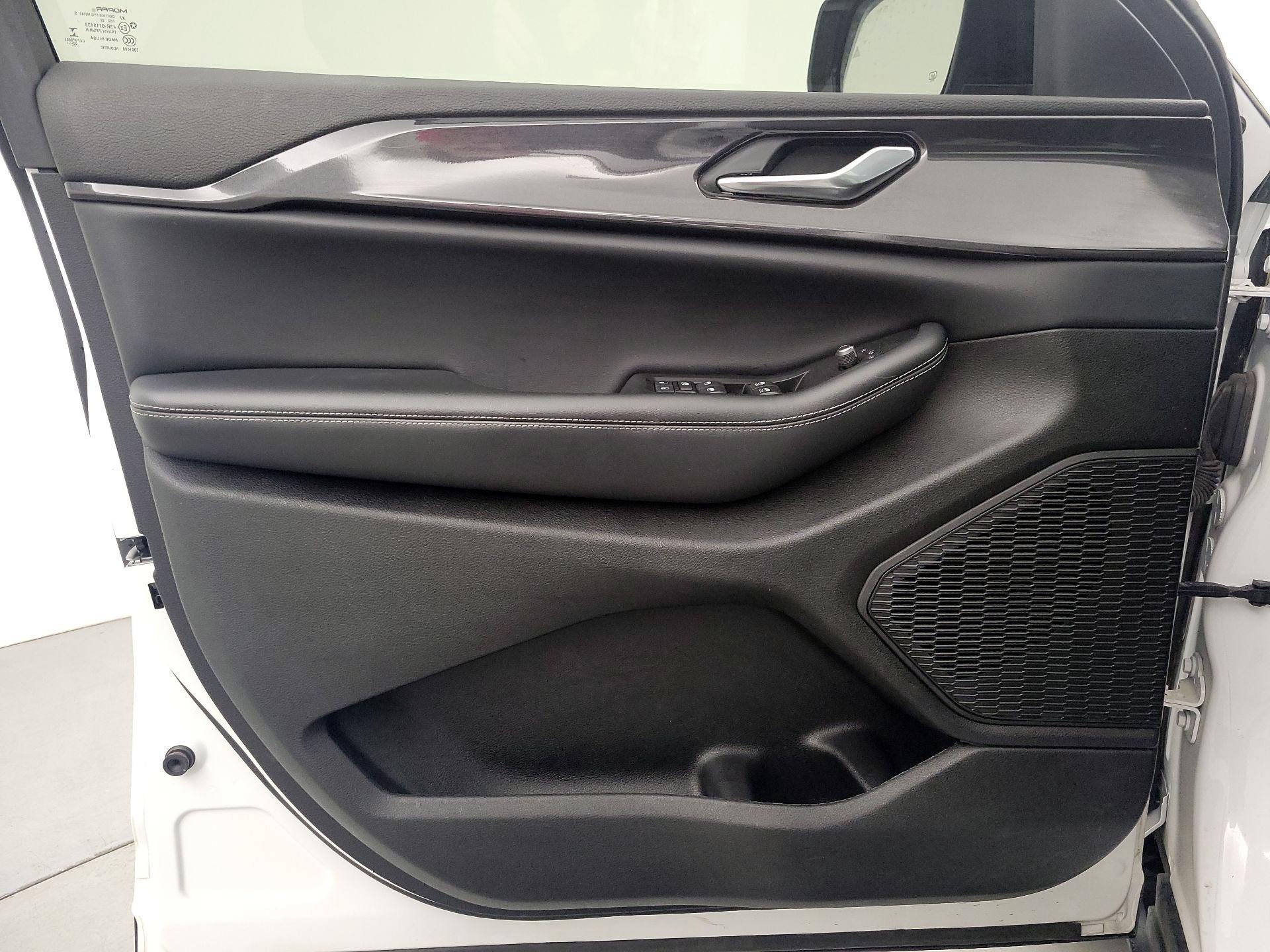 Thumbnail: 2023 Jeep Grand Cherokee L - 12