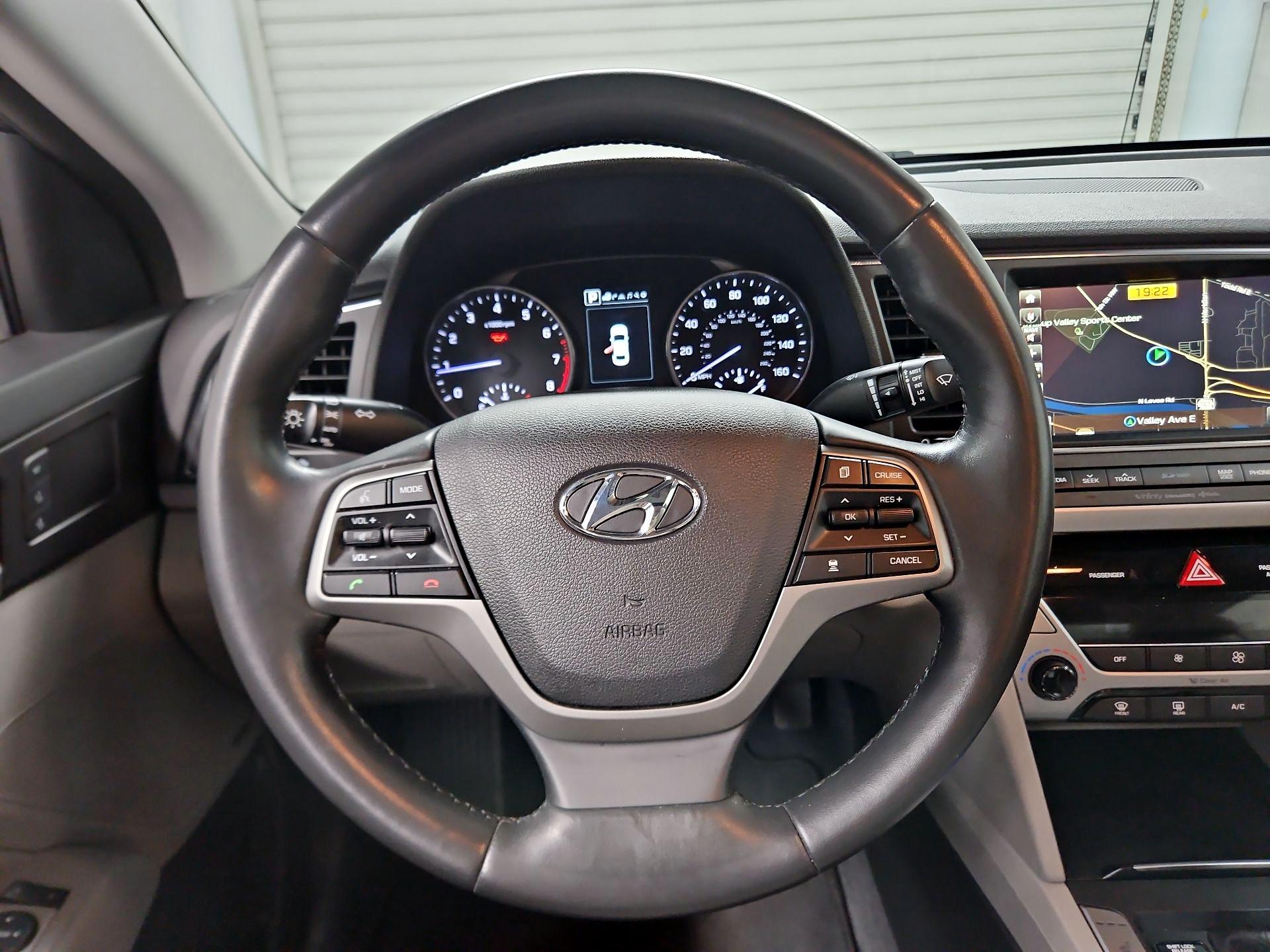 Thumbnail: 2017 Hyundai Elantra - 10