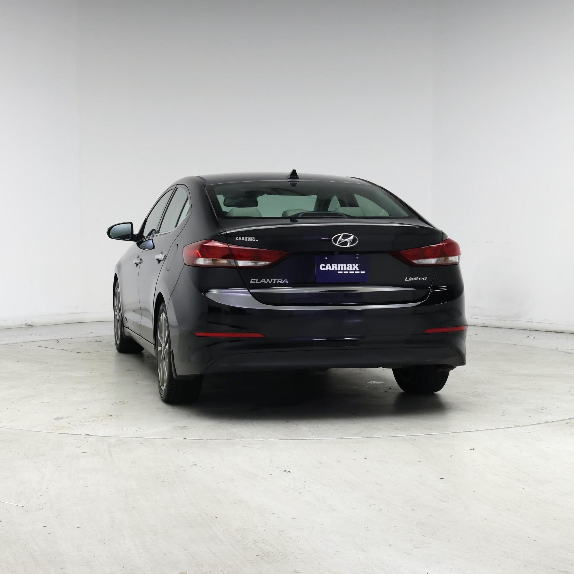 Thumbnail: 2017 Hyundai Elantra - 6