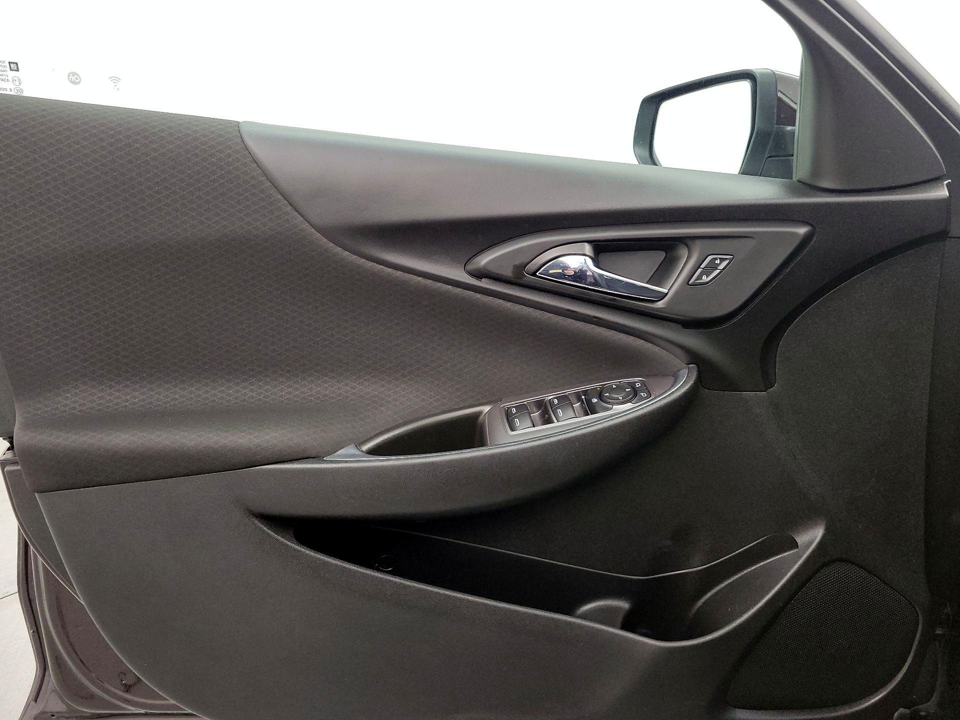 Thumbnail: 2020 Chevrolet Malibu - 12