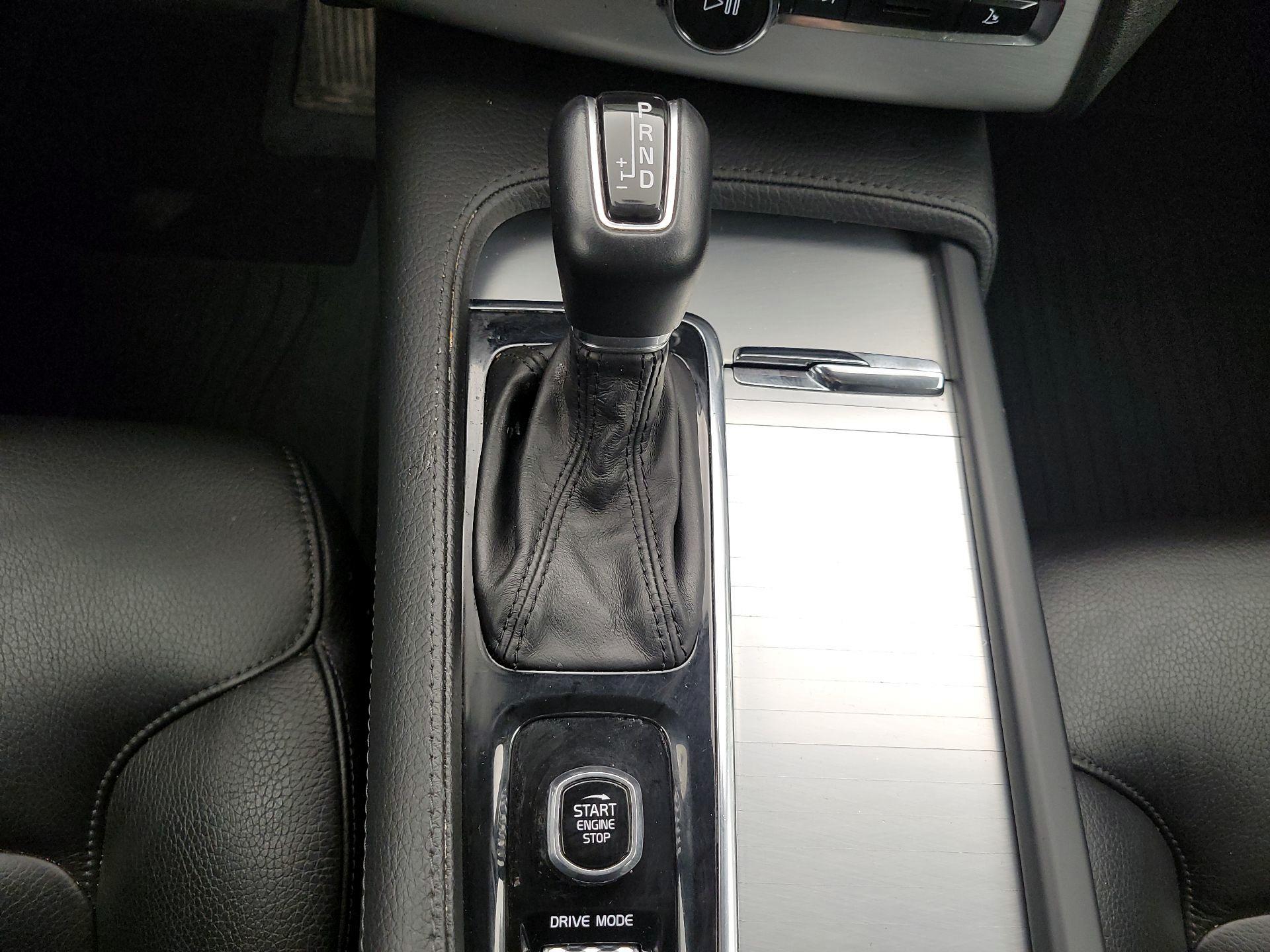 Thumbnail: 2018 Volvo XC90 - 18