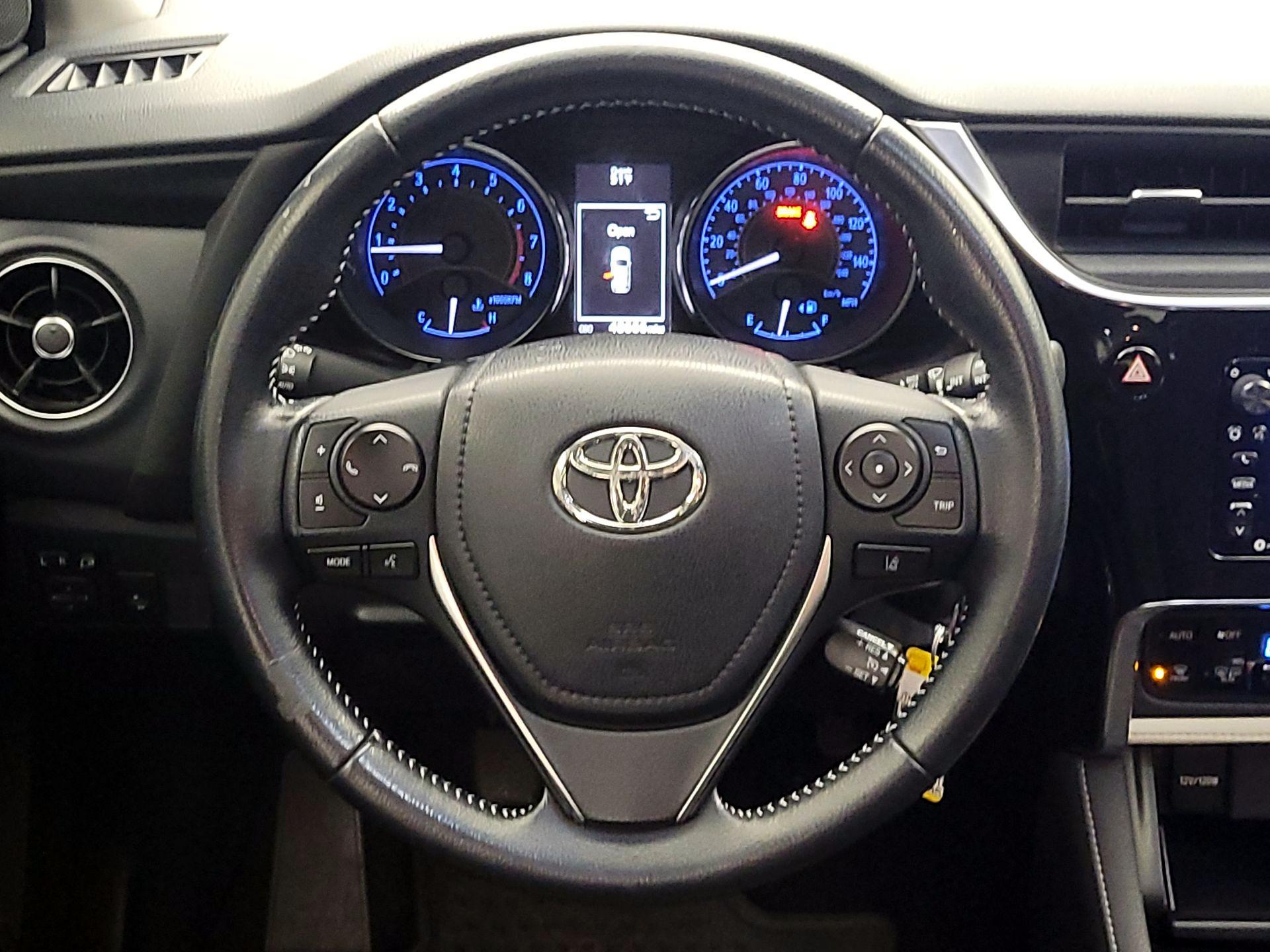 Thumbnail: 2018 Toyota Corolla iM - 10