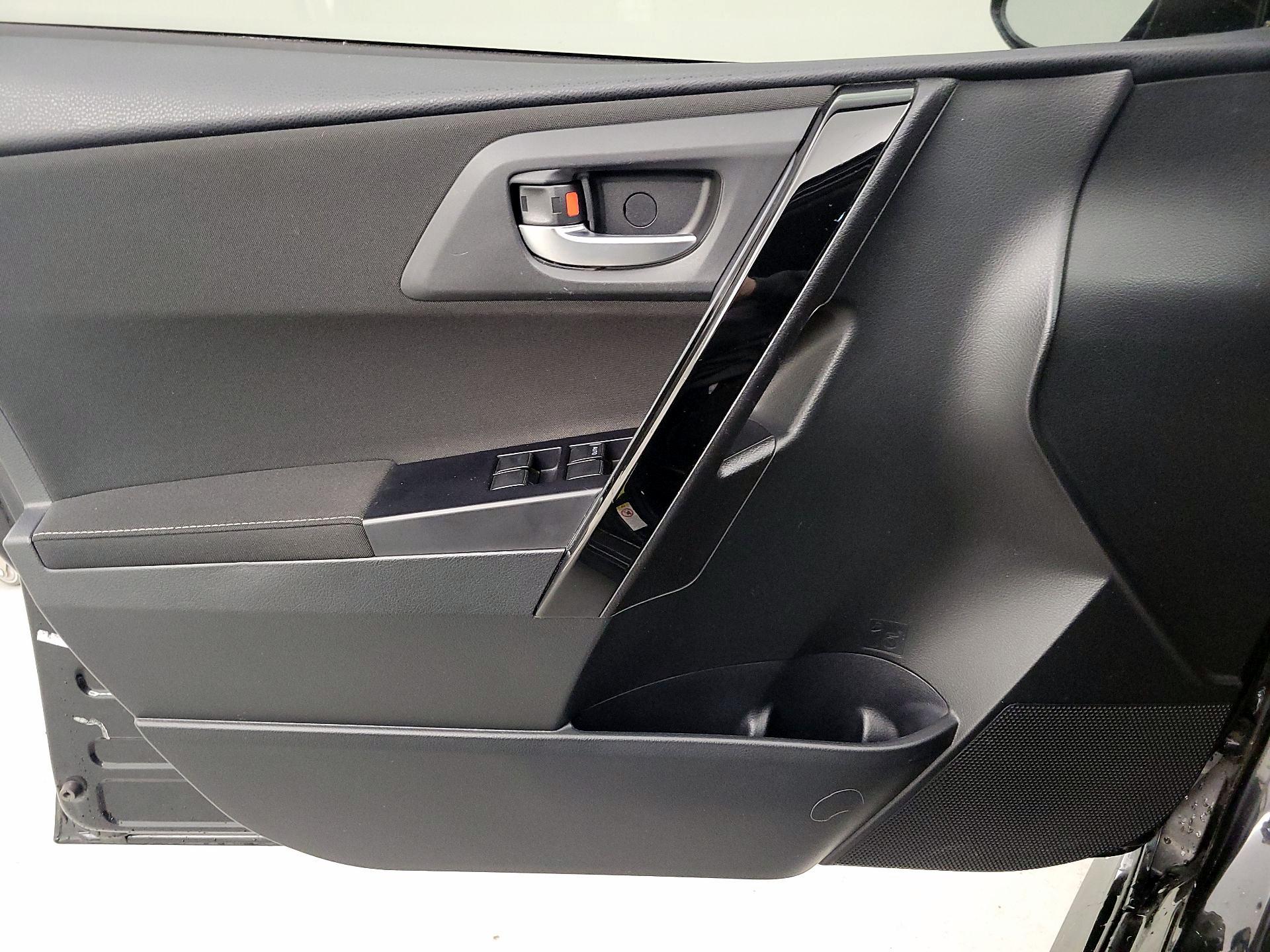 Thumbnail: 2018 Toyota Corolla iM - 12