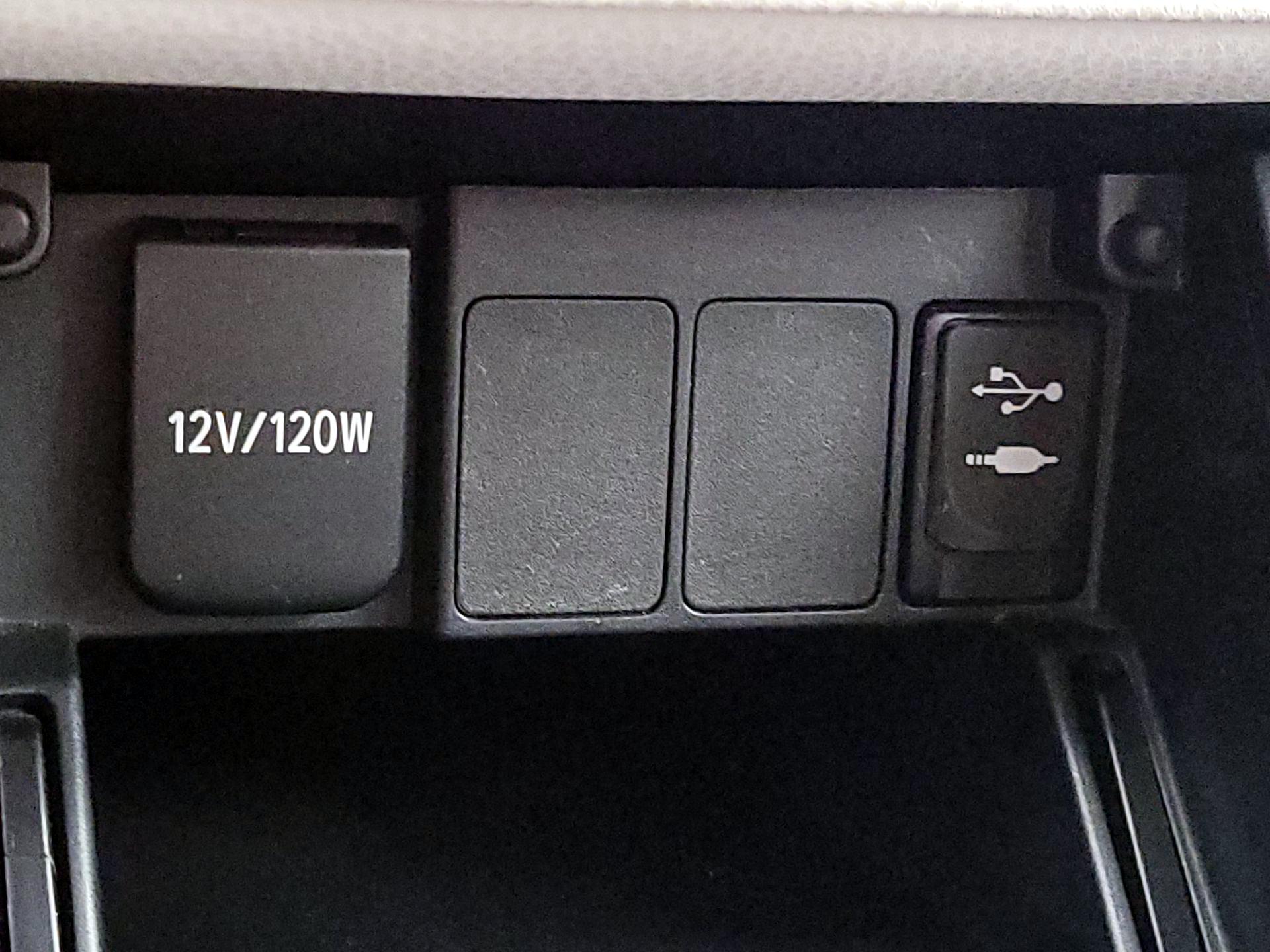 Thumbnail: 2018 Toyota Corolla iM - 18