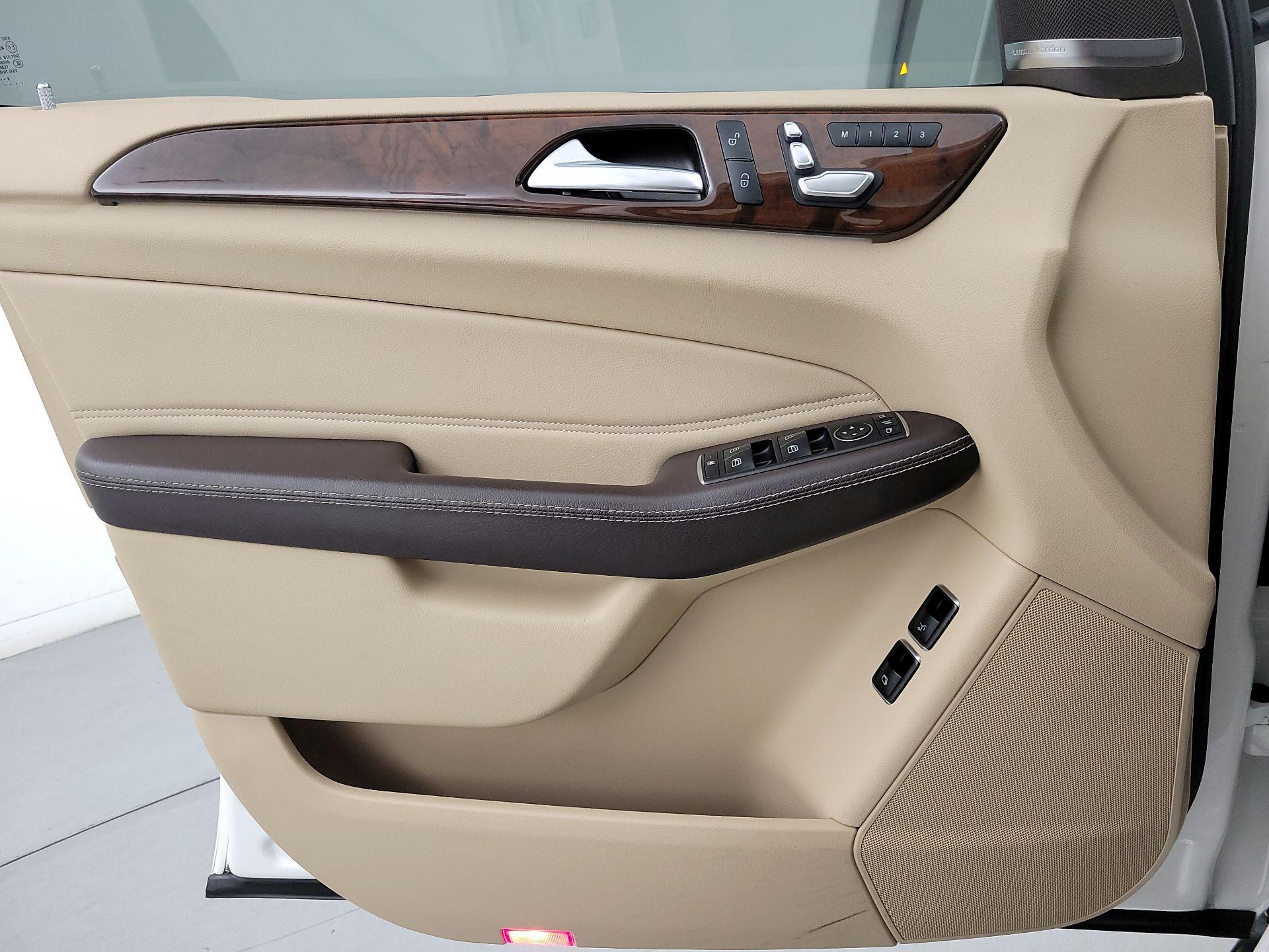 Thumbnail: 2019 Mercedes-Benz GLS - 12