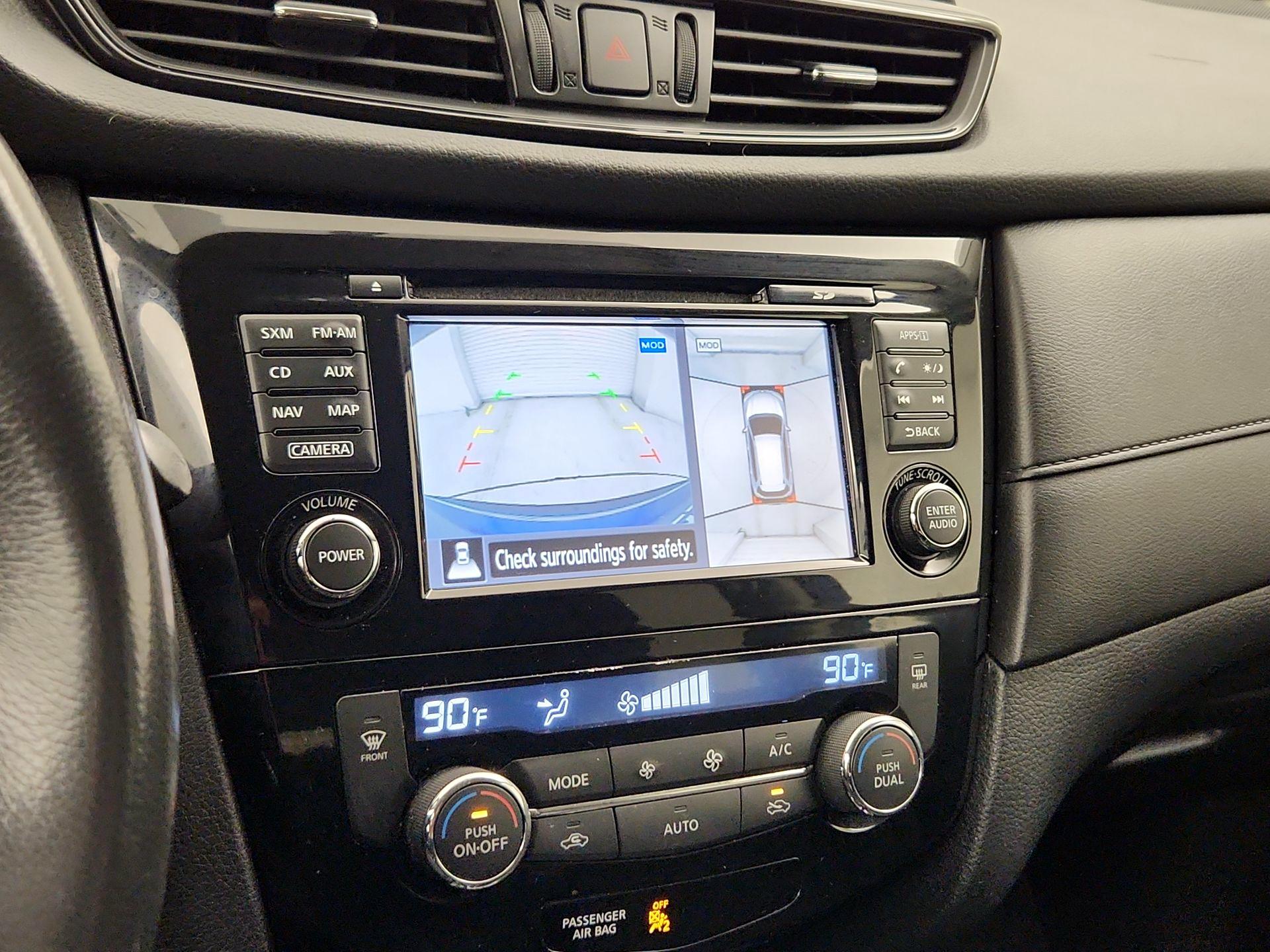 Thumbnail: 2017 Nissan Rogue - 15