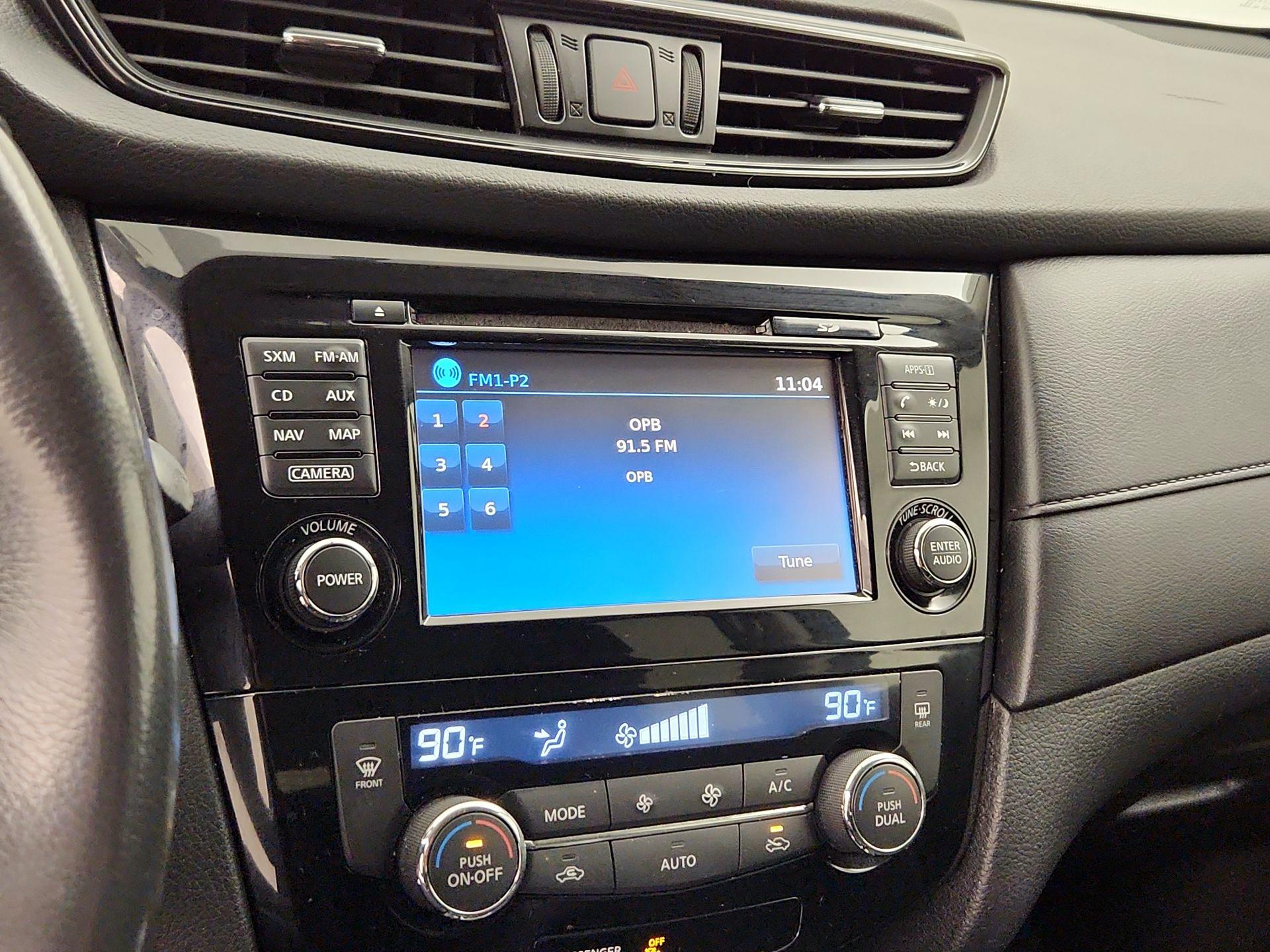 Thumbnail: 2017 Nissan Rogue - 16