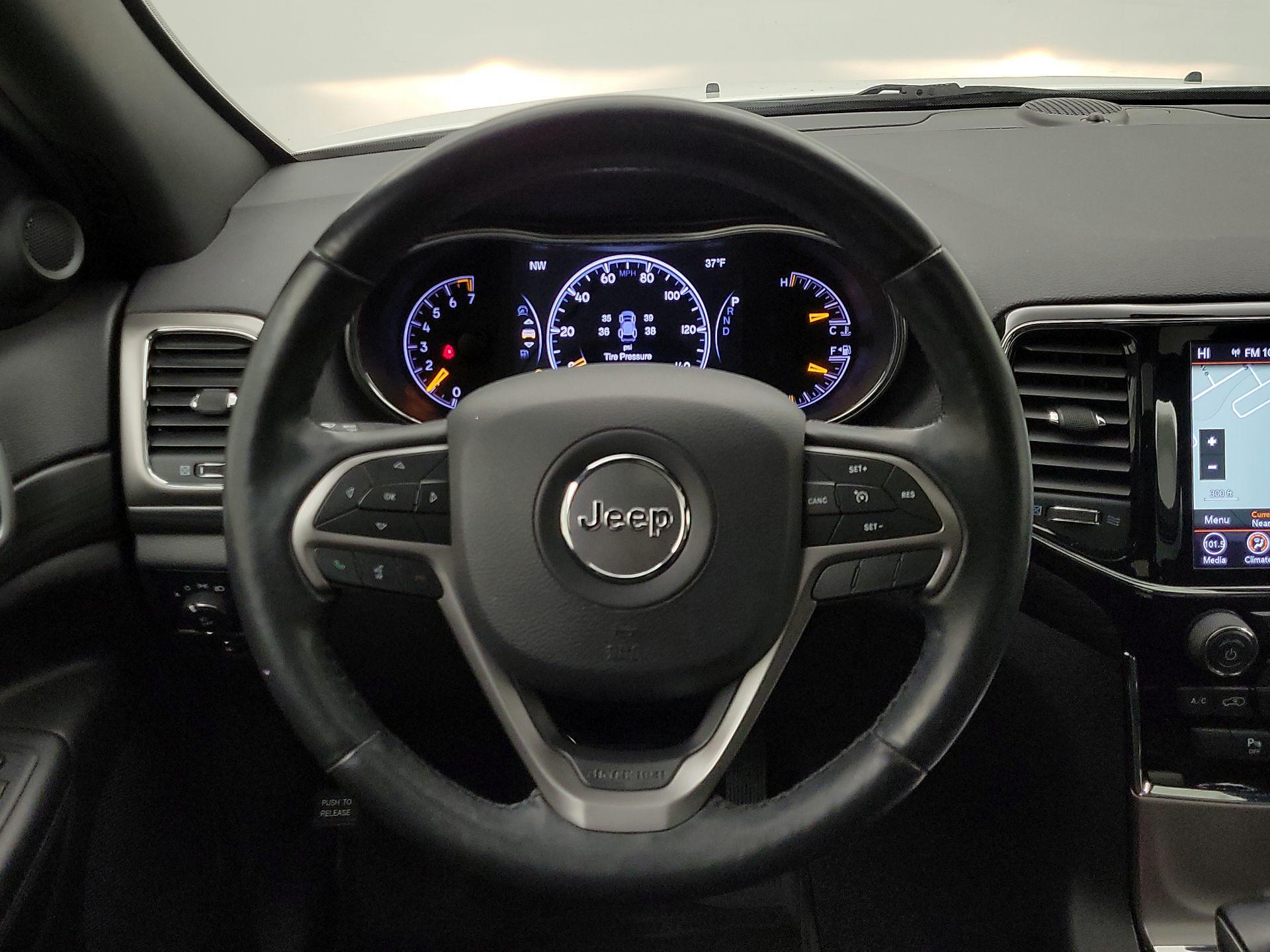 Thumbnail: 2020 Jeep Grand Cherokee - 10