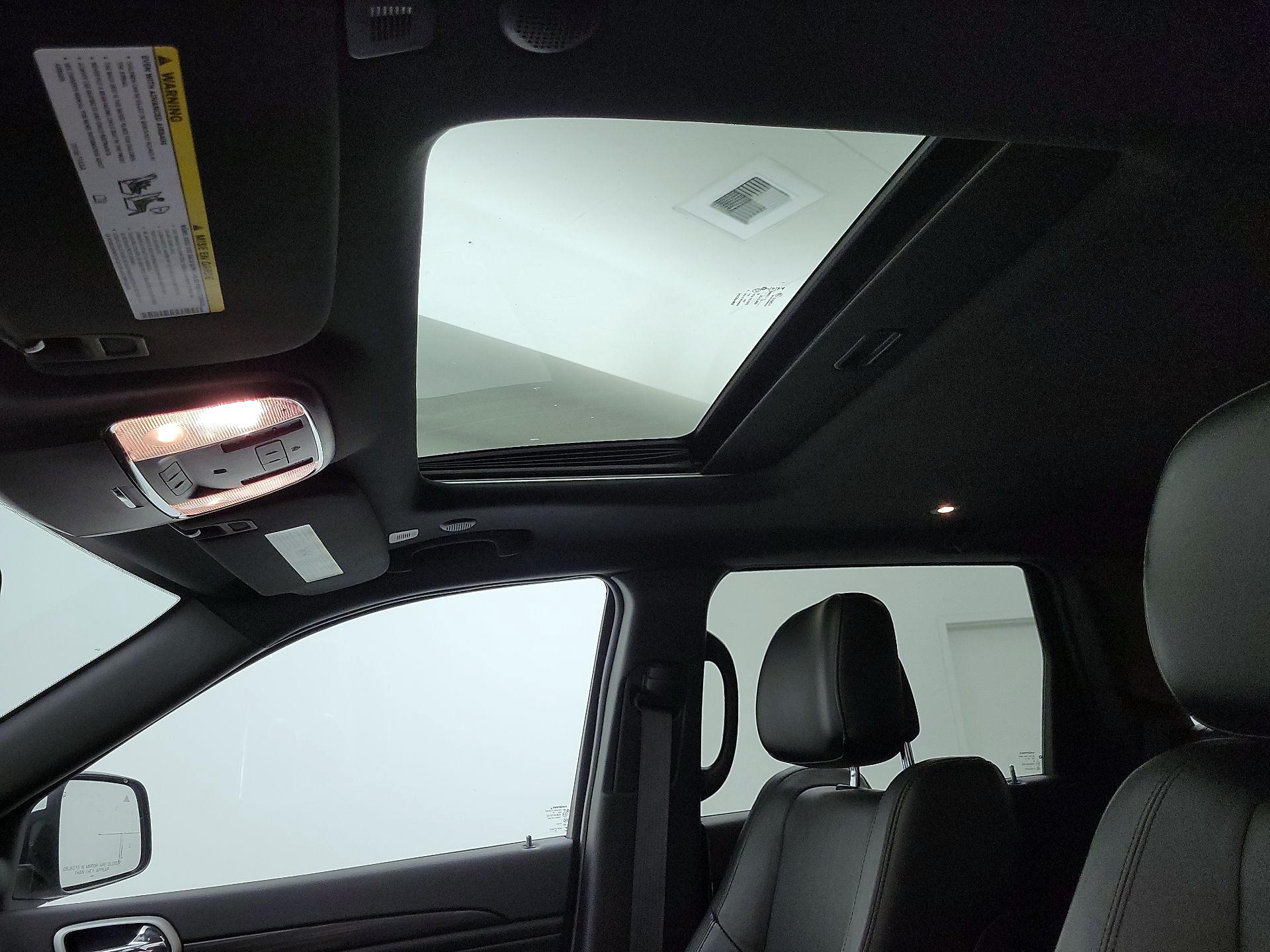 Thumbnail: 2020 Jeep Grand Cherokee - 20